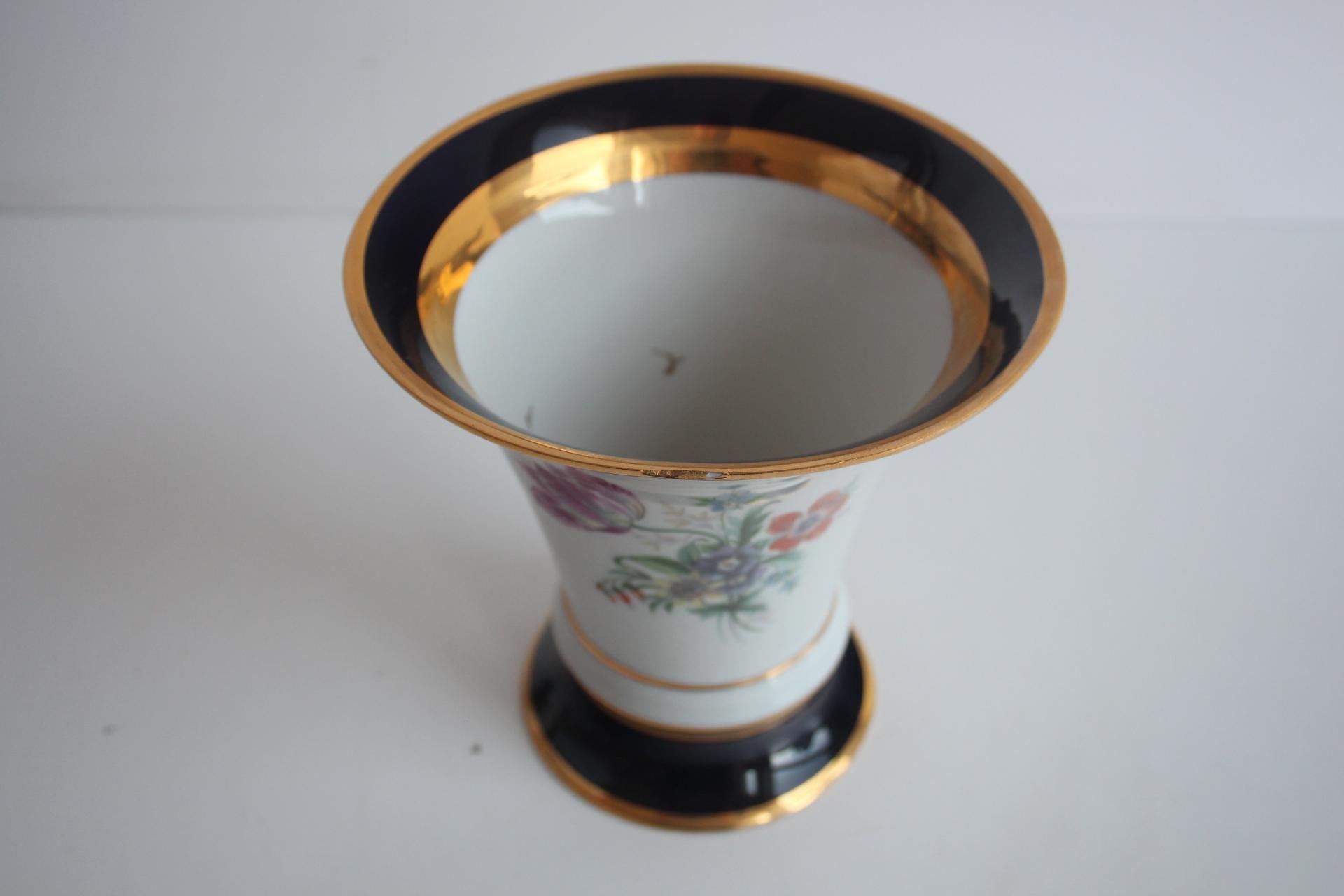 Mid-20th Century Vintage porcelain vase by Royal Dux, Czechoslovakia, 1960s. For Sale