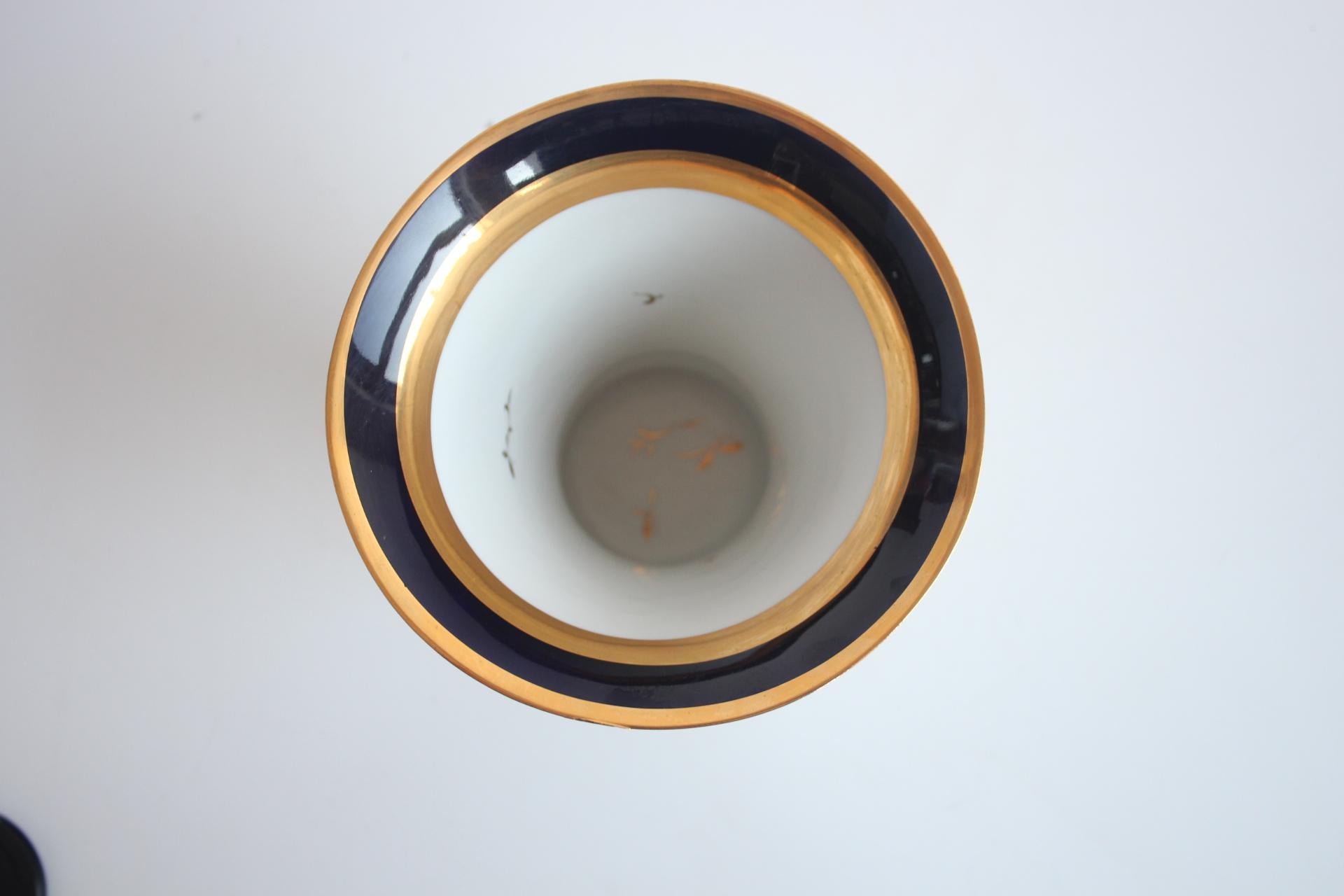Porcelain Vintage porcelain vase by Royal Dux, Czechoslovakia, 1960s. For Sale