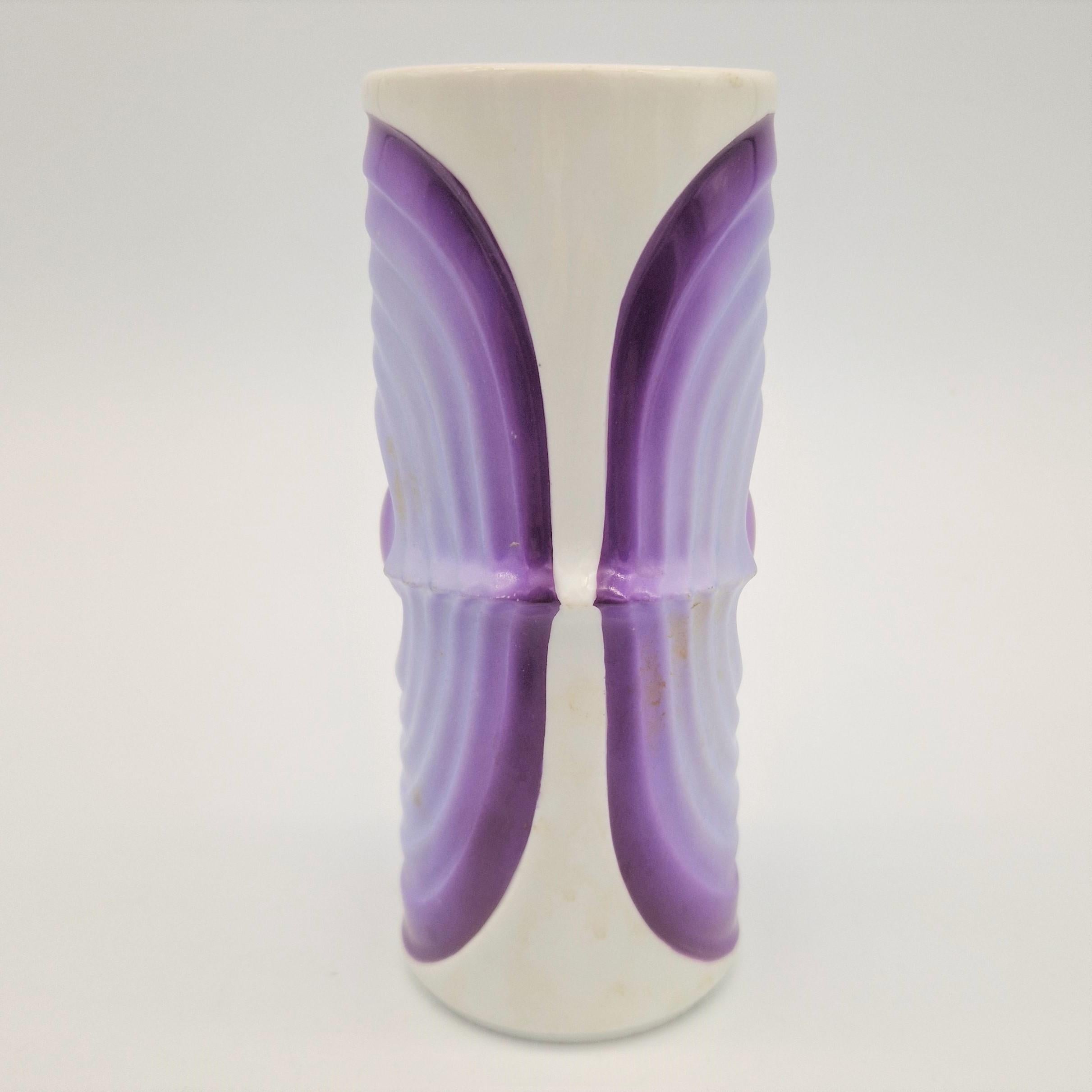 Vintage porcelain vase from Royal KPM. 1960 - 1970 In Excellent Condition For Sale In CADALSO, ES