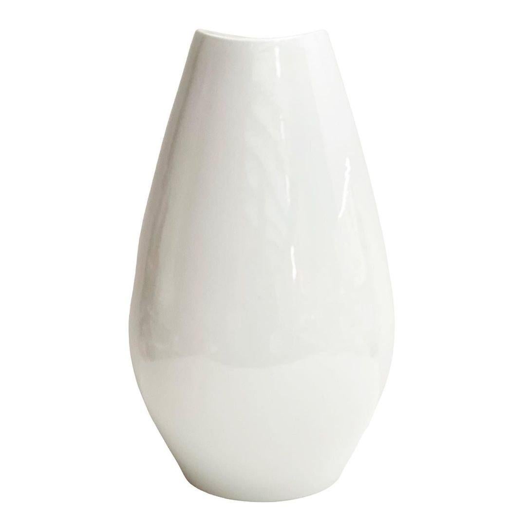 - Alte Porzellanvase von Schumann Arzberg
- Mit Kobalt gemalte Blumen
- Limitierte Auflage
- Ca. 1970er Jahre.