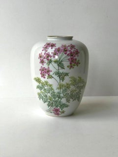 Vase en porcelaine vintage à motifs floraux de Weimar, années 1950