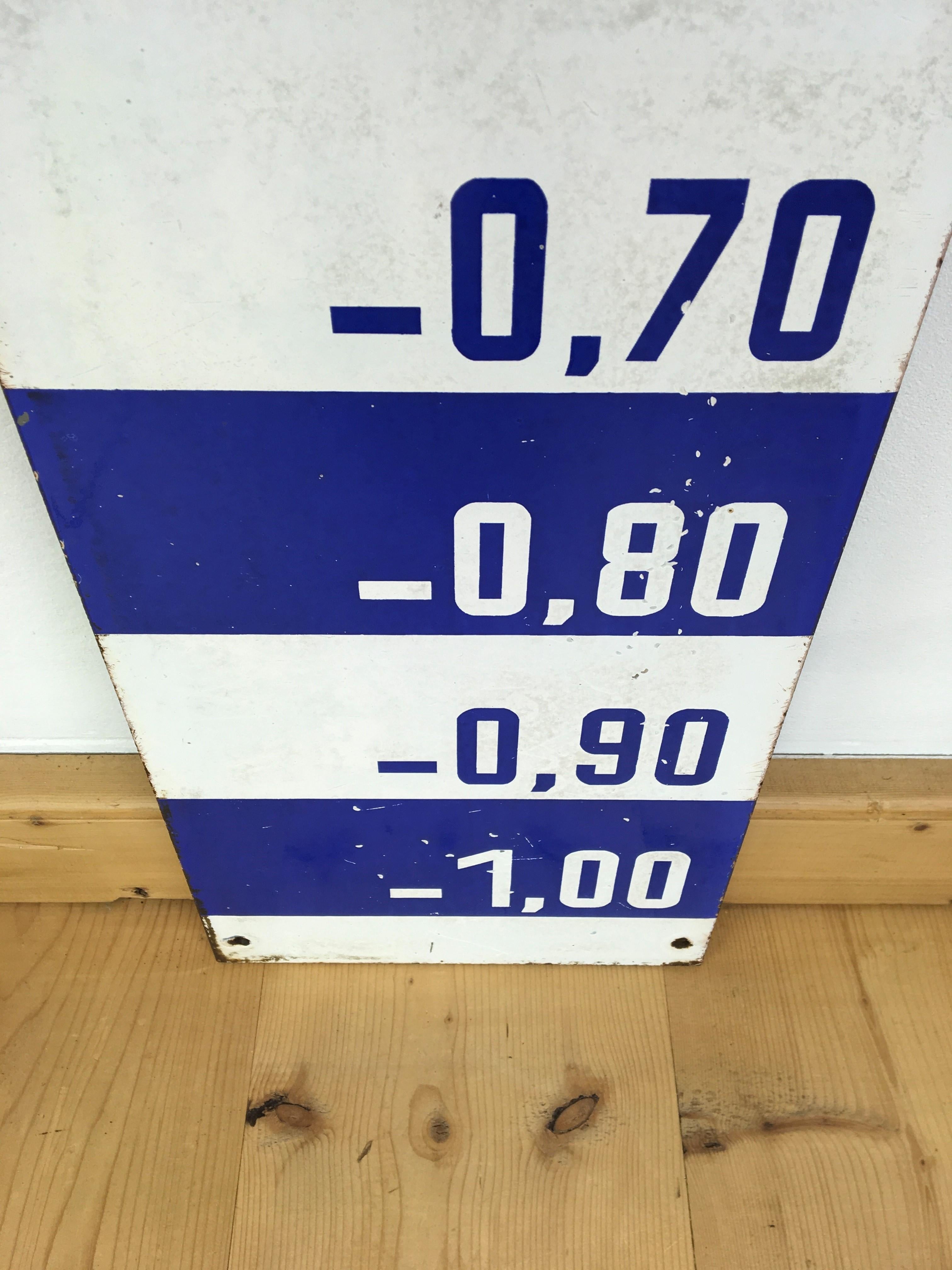 Porzellan-Wasser Level-Schild in Blau und Weiß (20. Jahrhundert) im Angebot