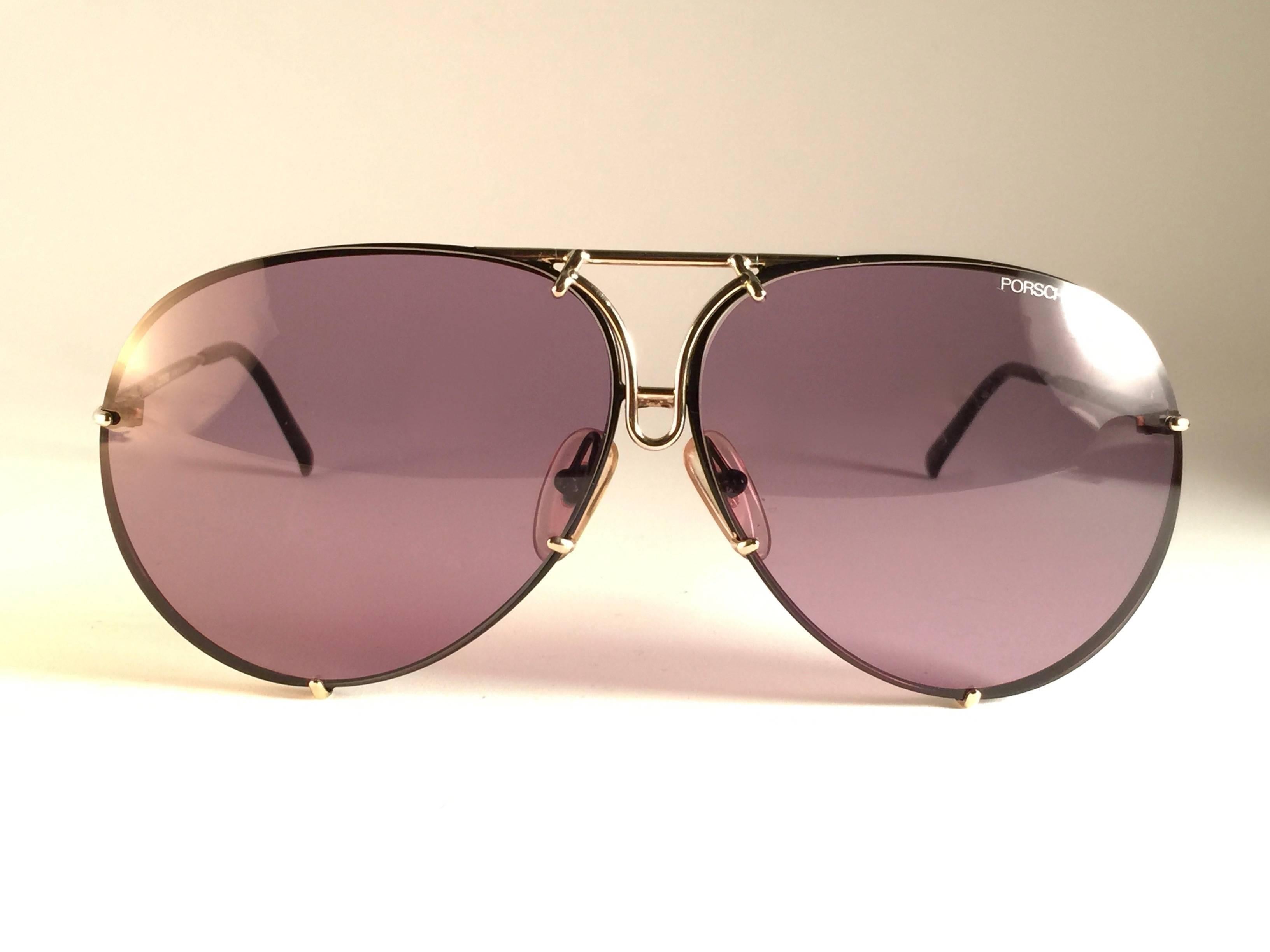 Vintage Porsche 5623 Gold & Black Frame 1980s Large Sunglasses Germany In New Condition For Sale In Baleares, Baleares