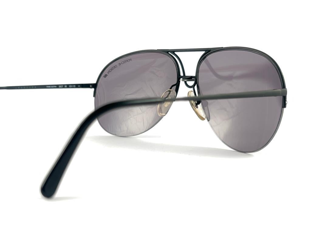Vintage Porsche Design 5627 90 Medium Size Shield Yoko Ono Sunglasses, 1980s  In Excellent Condition For Sale In Baleares, Baleares