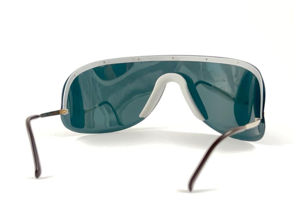 Kleine Vintage-Sonnenbrille Porsche Design 5640 41 mit Schild Yoko Ono, 1980er Jahre im Zustand „Neu“ im Angebot in Baleares, Baleares