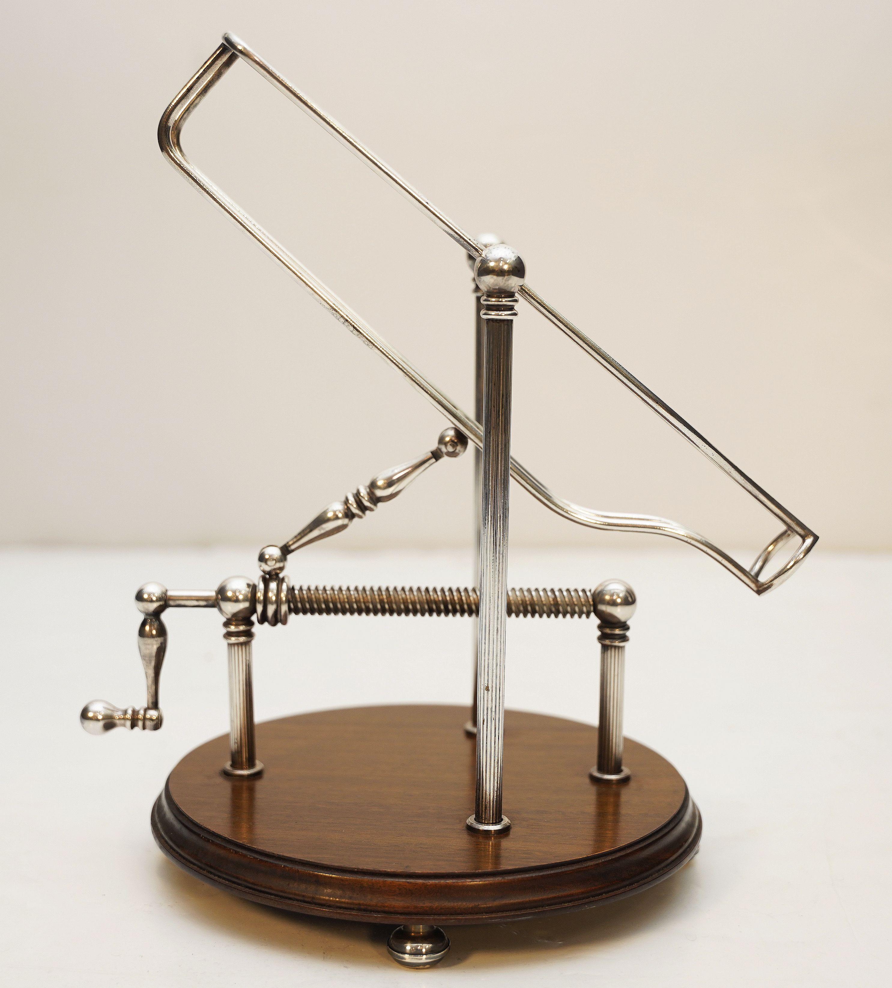 Vintage Port Decanting Cradle or Wine Bottle Pourer from England In Good Condition In Austin, TX
