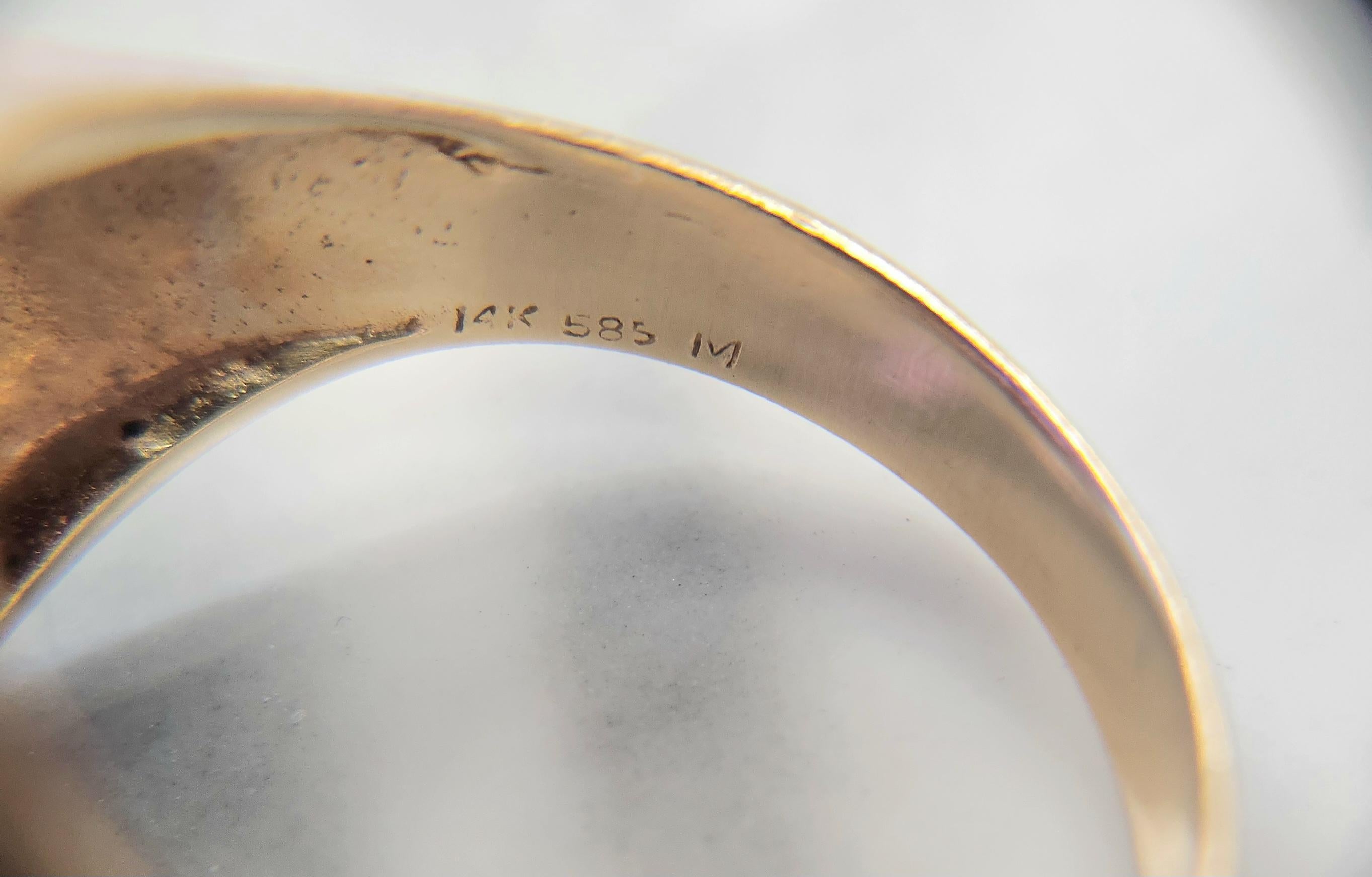 Vintage Portrait Cut Amethyst Signet Style Ring 14K Yellow Gold For Sale 2