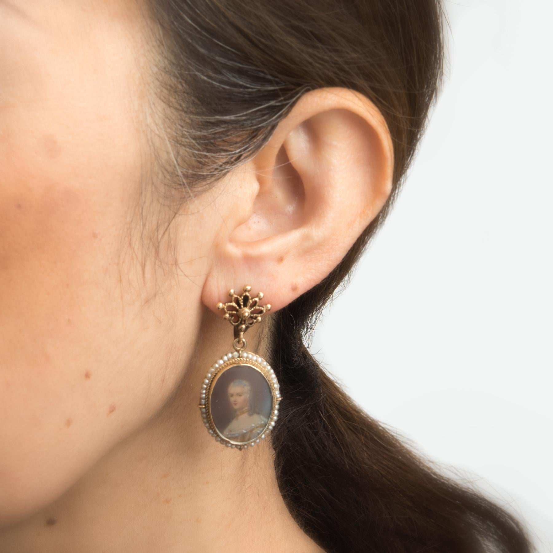 Women's Vintage Portrait Earrings 14 Karat Gold Drops Estate Fine Jewelry Seed Pearls