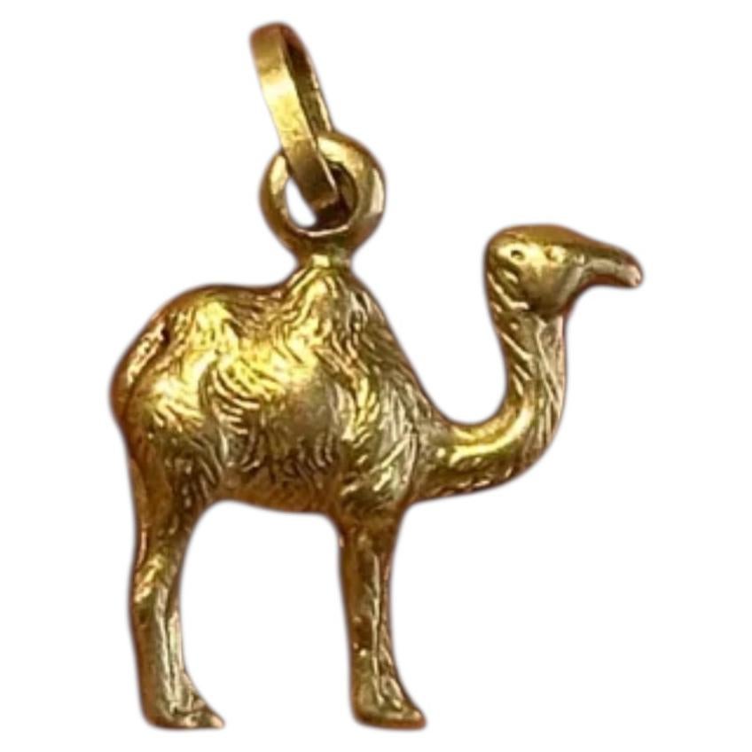 Vintage 19.2K Yellow Gold Camel Pendant Charm, Portugal, 1970s-1990s For Sale