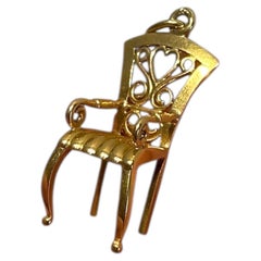 Pendentif miniature en forme de chaise, en or jaune 19,2 carats, d'époque, Portugal