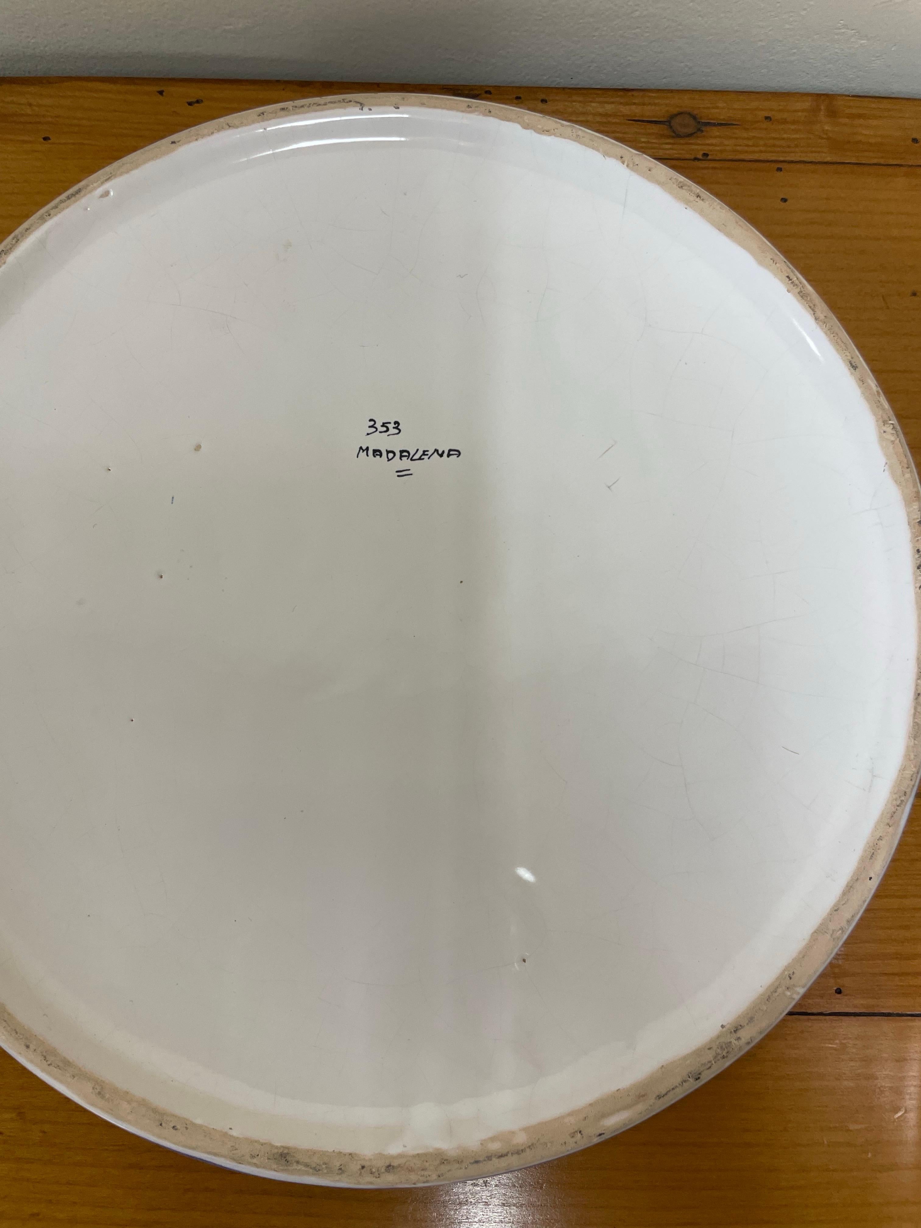 Jardiniere portoghese d'epoca blu e bianco con vassoio in vendita 4