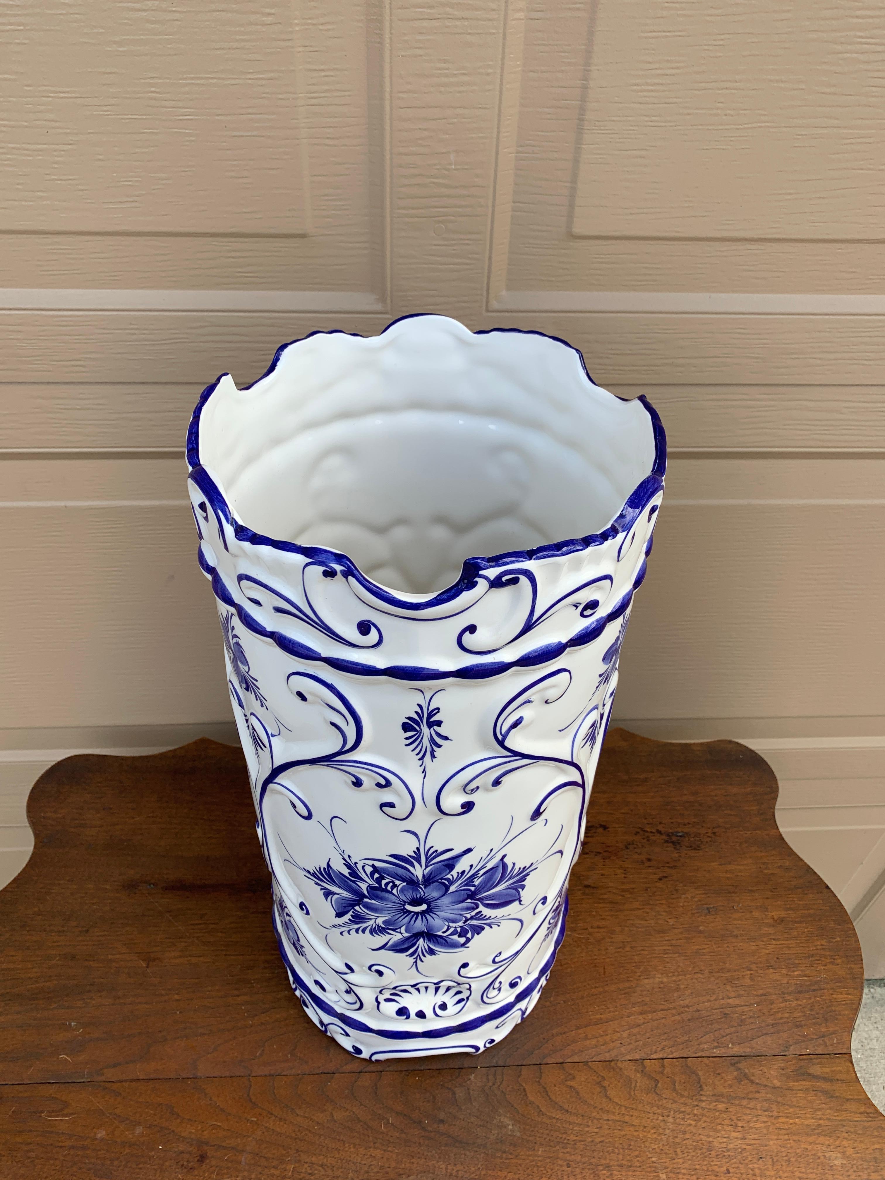 Chinoiserie Vintage Portuguese Blue and White Porcelain Umbrella Stand For Sale