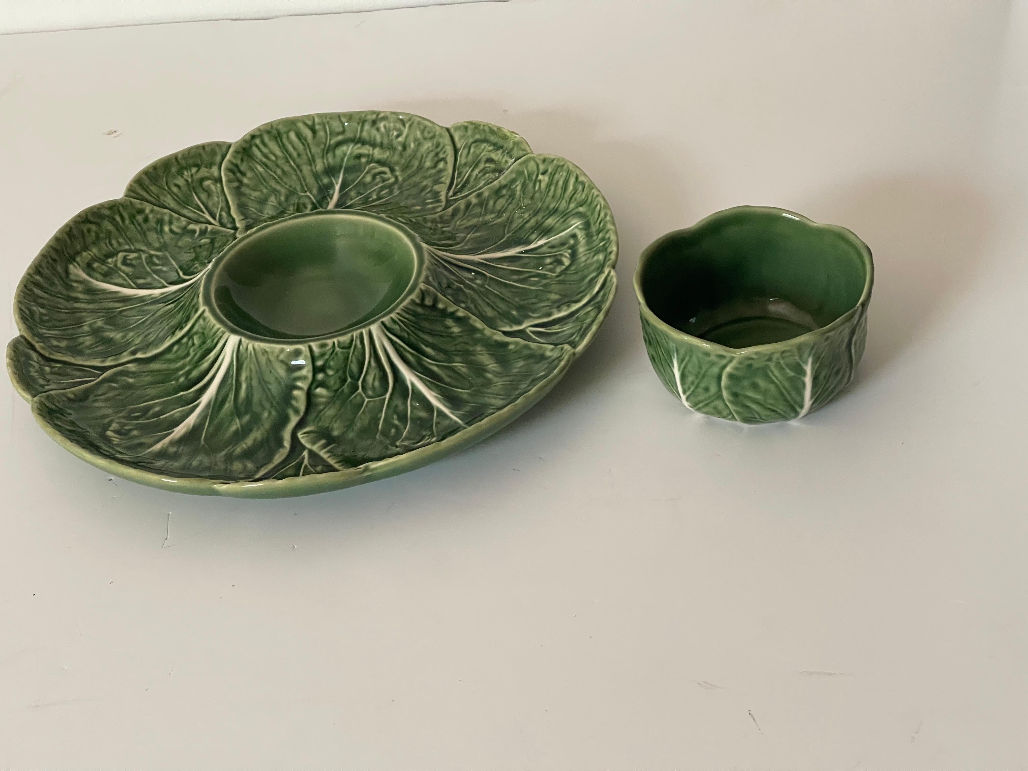 Vintage Portuguese Cabbage Majolica Platter Dauce Bowl by Bordallo Pinheiro In Good Condition For Sale In Boca Raton, FL