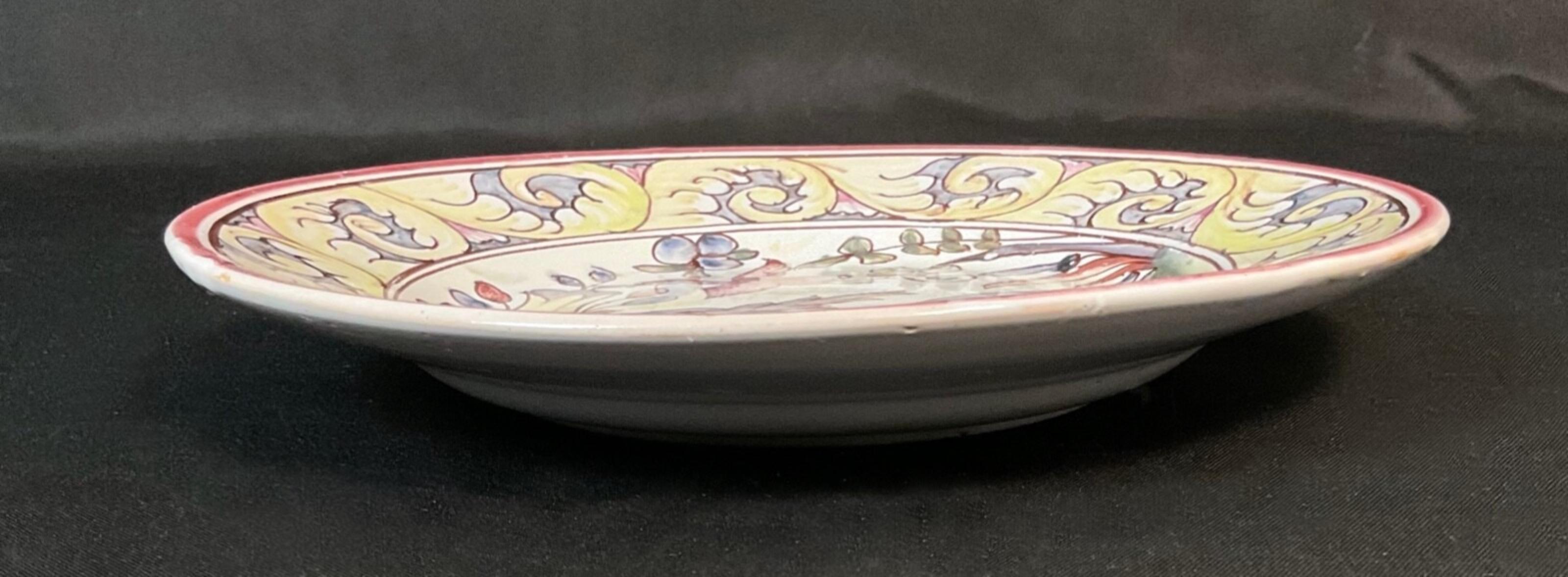 Piatto decorativo portoghese d'epoca dipinto a mano, con motivi floreali e animali - 2Y618 in vendita 6