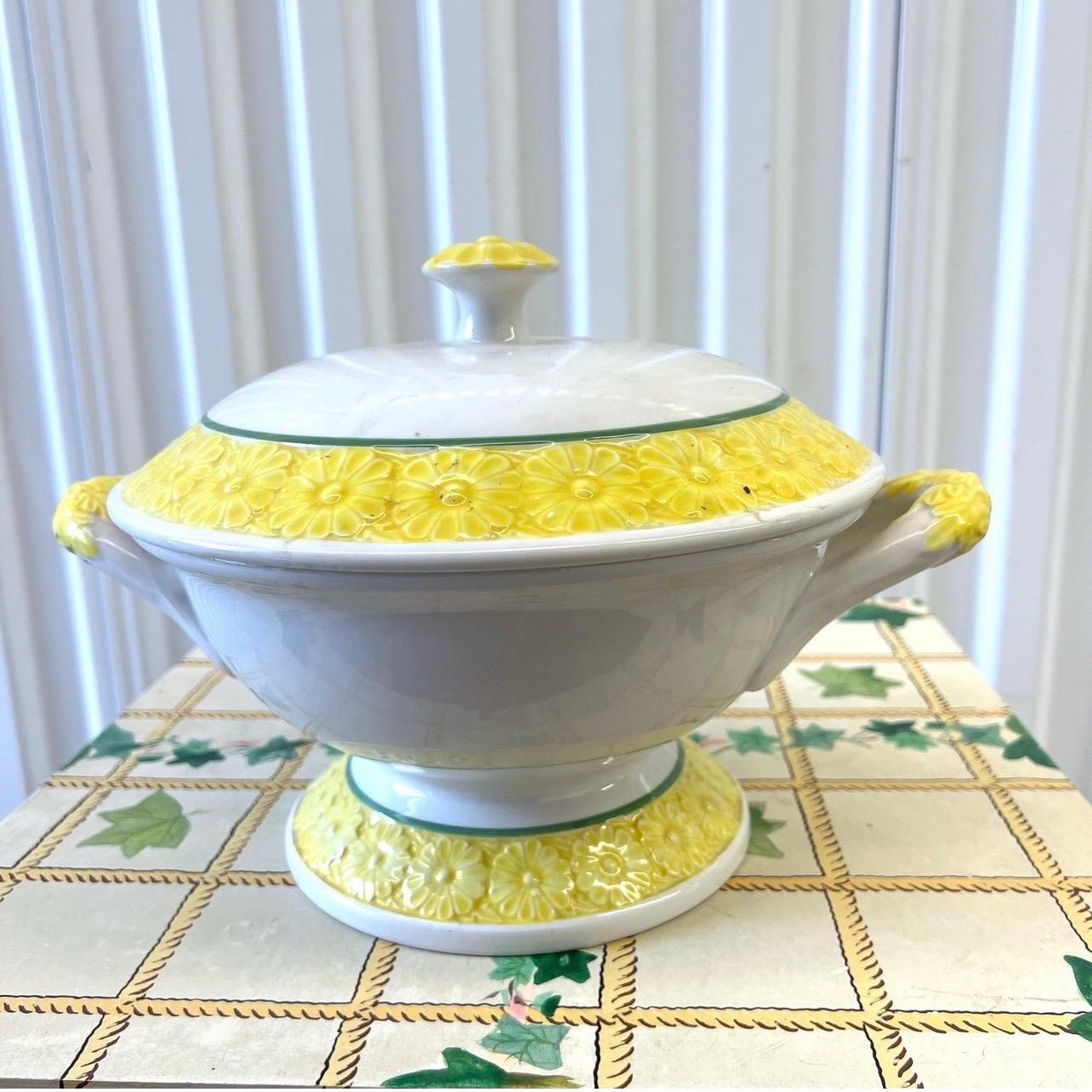 Vintage Portuguese Made Daisy Tureen For Sale 5