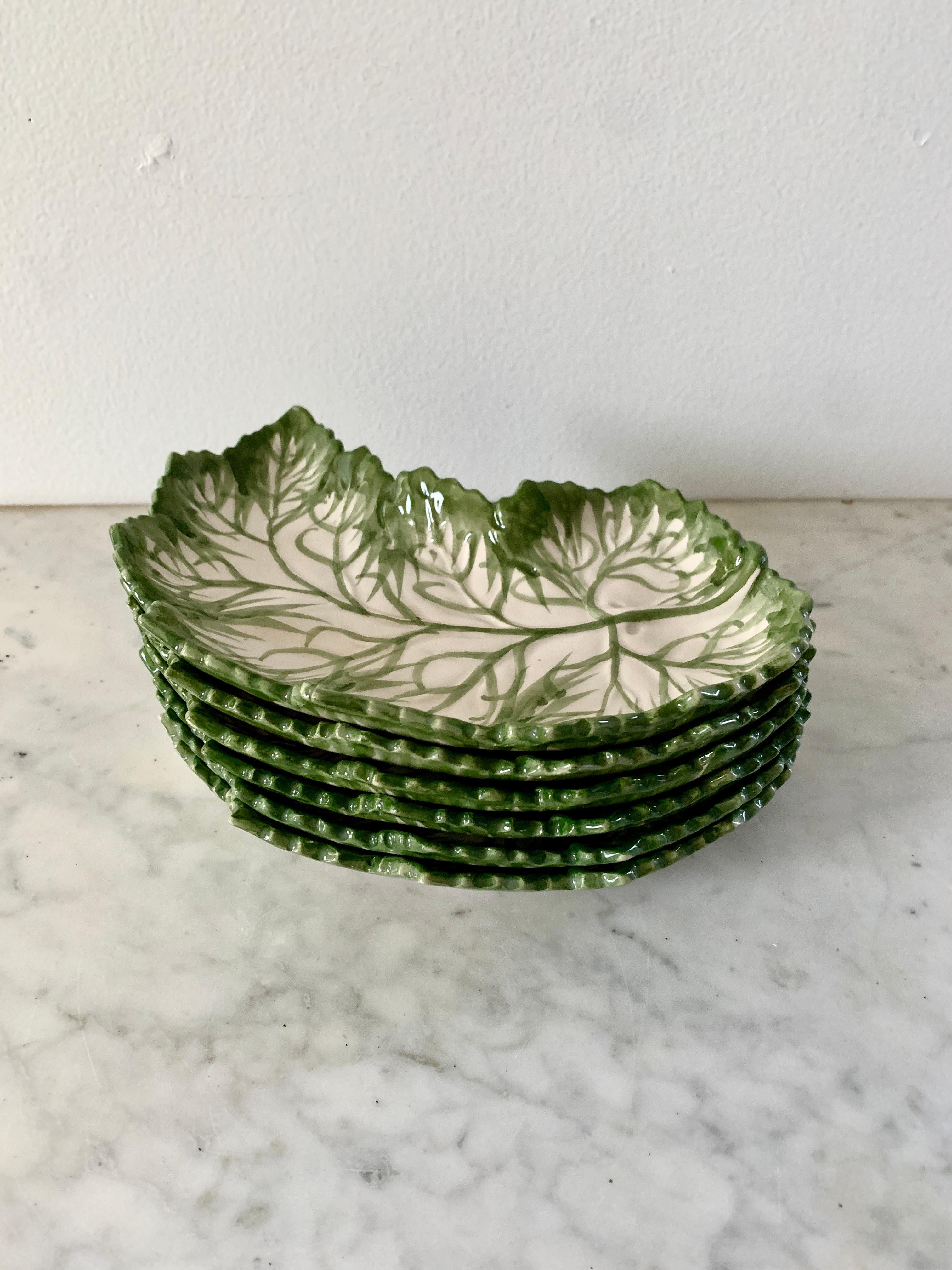 A gorgeous set of six Majolica style cabbage leaf side plates

Portugal, Circa 1980s

Measures: 7.75