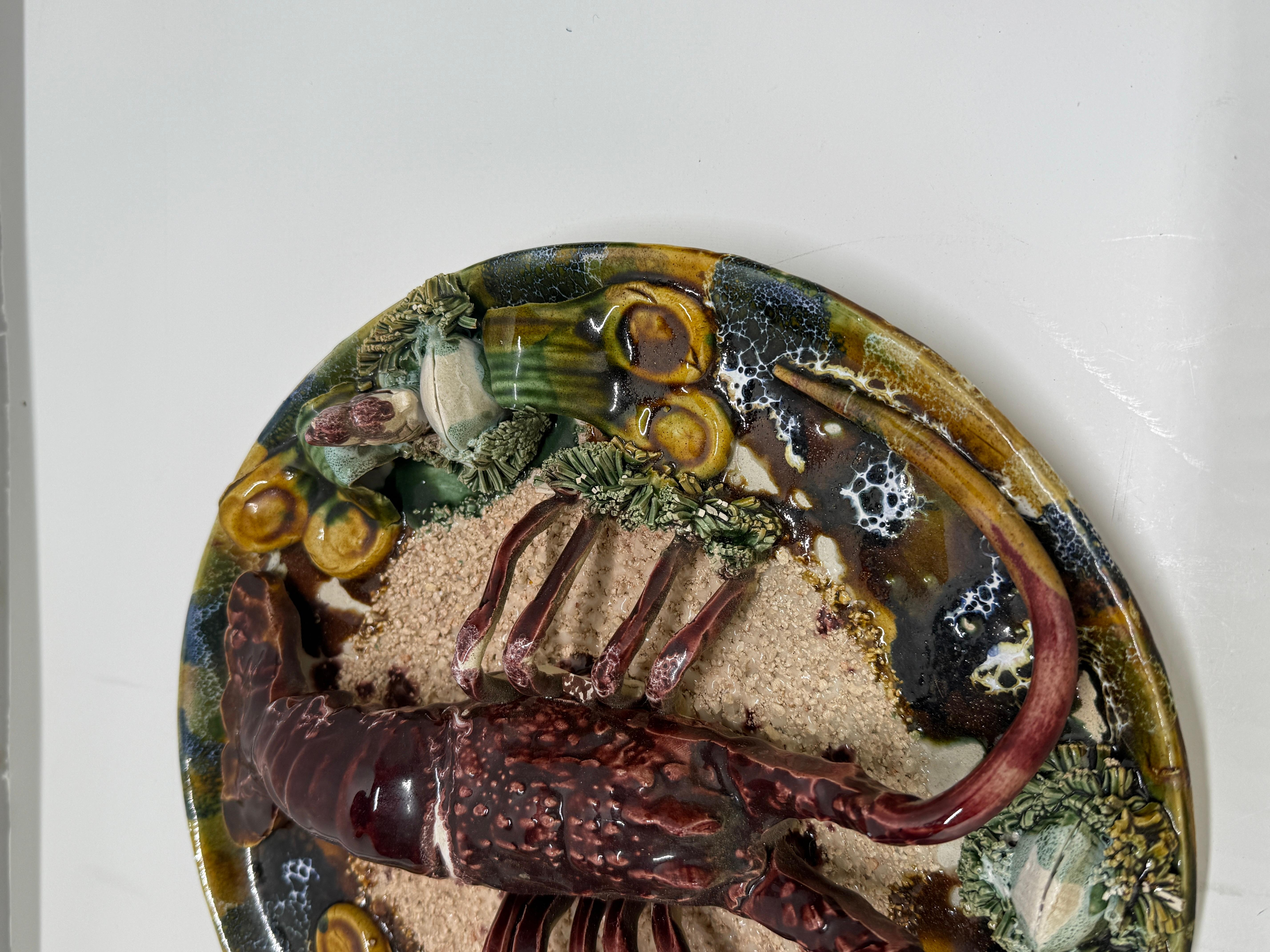 Mid-Century Modern Vintage Portuguese Palissy Majolica Lobster & Sea Themed Ceramic Plate en vente