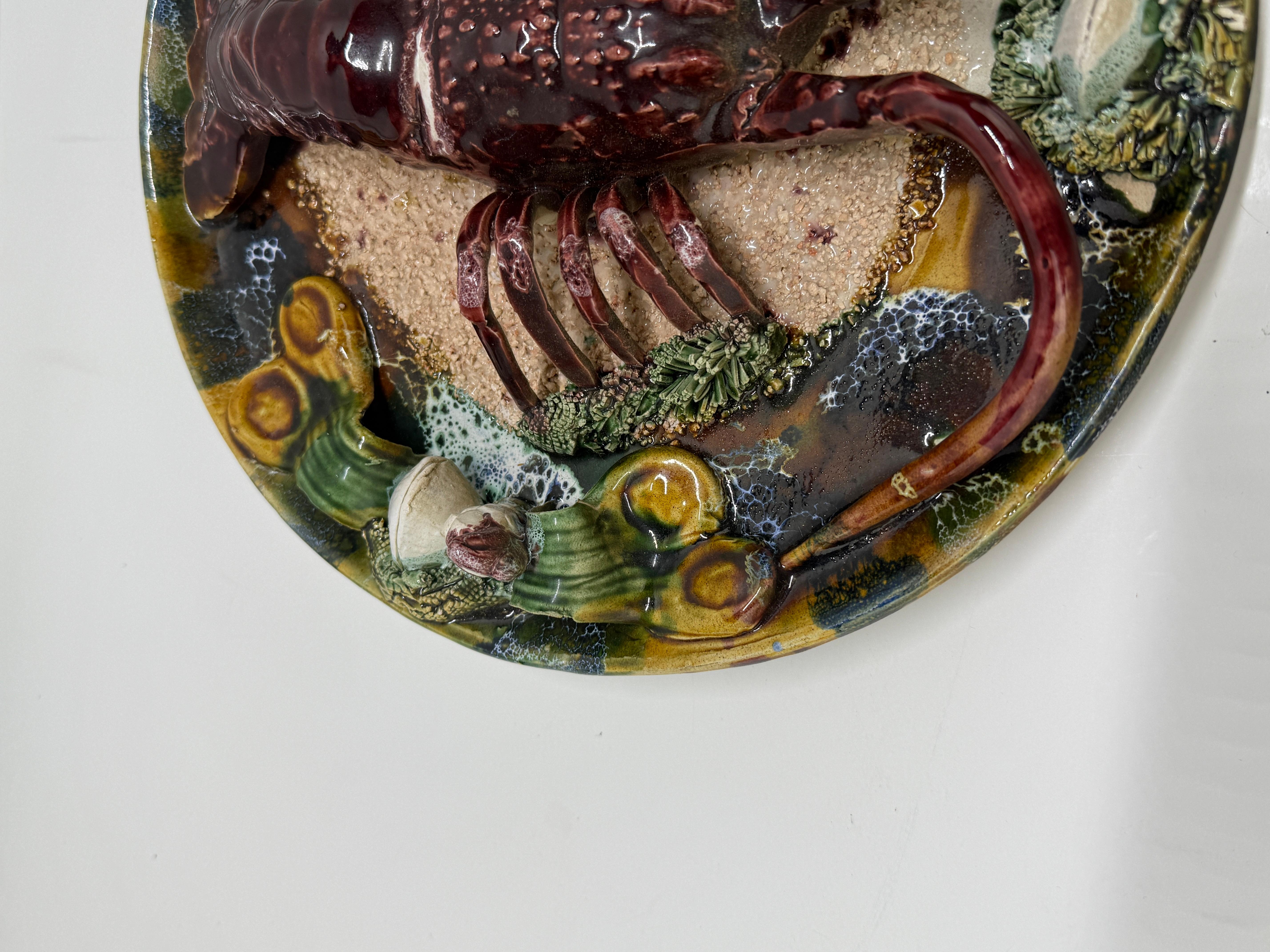 Vintage Portuguese Palissy Majolica Lobster & Sea Themed Ceramic Plate Bon état - En vente à Atlanta, GA