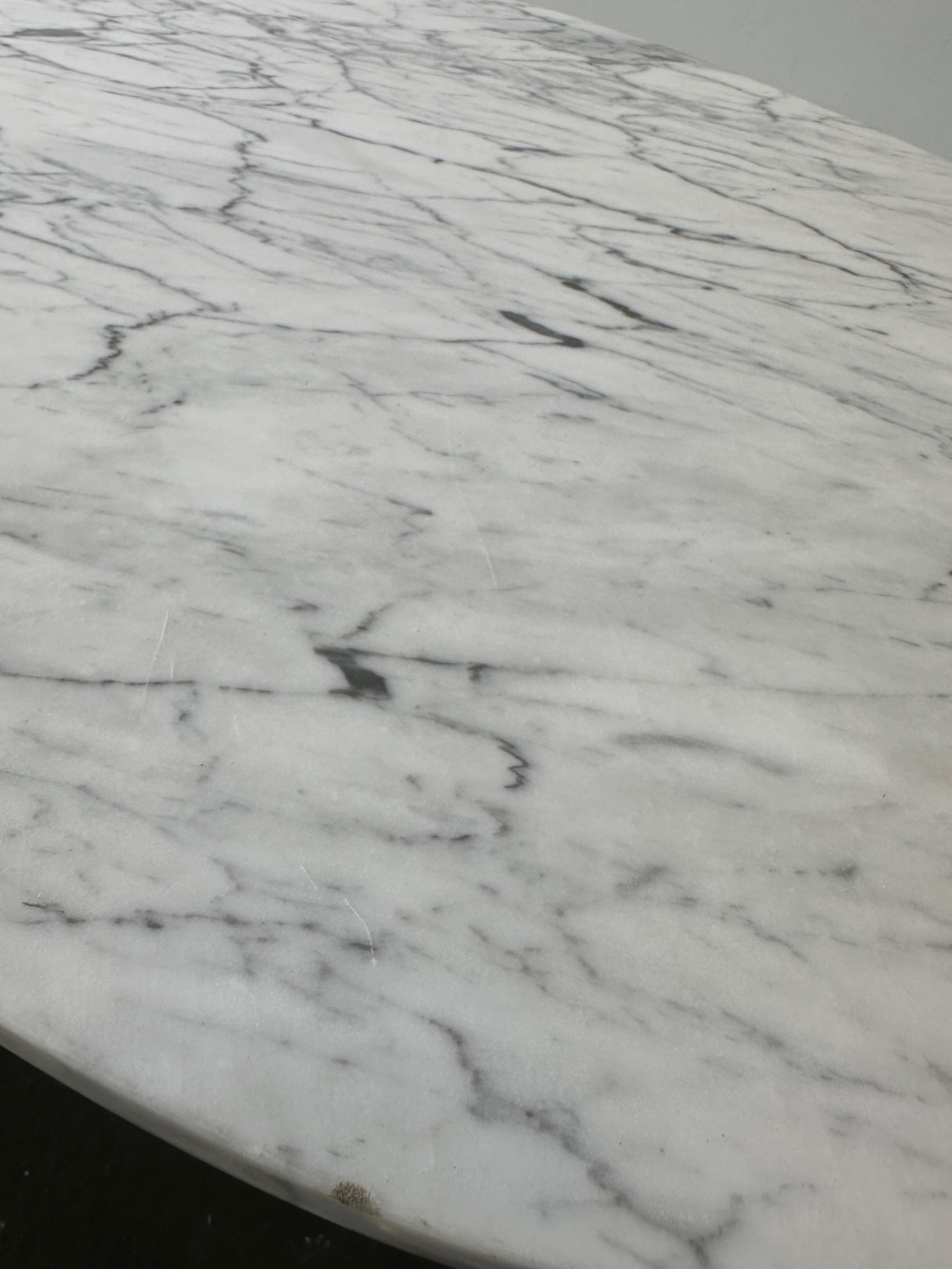 Post-Modern Vintage Post Mod Kidney Shaped Marble Top Table with Glass Base For Sale