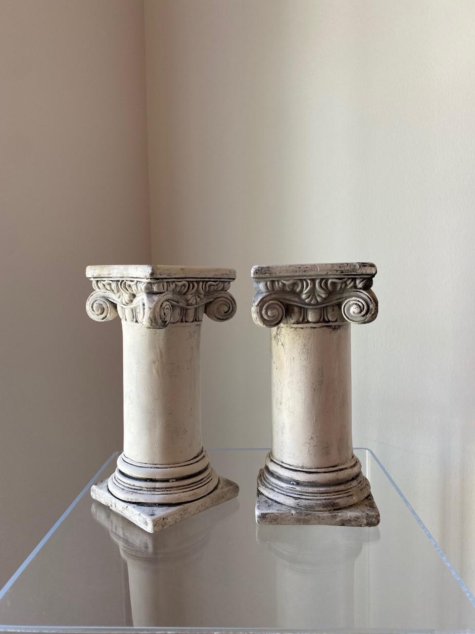 Columnas griegas decorativas de escayola de los años 80 Vintage Post Modern Juego de 4 Hecho a mano en venta