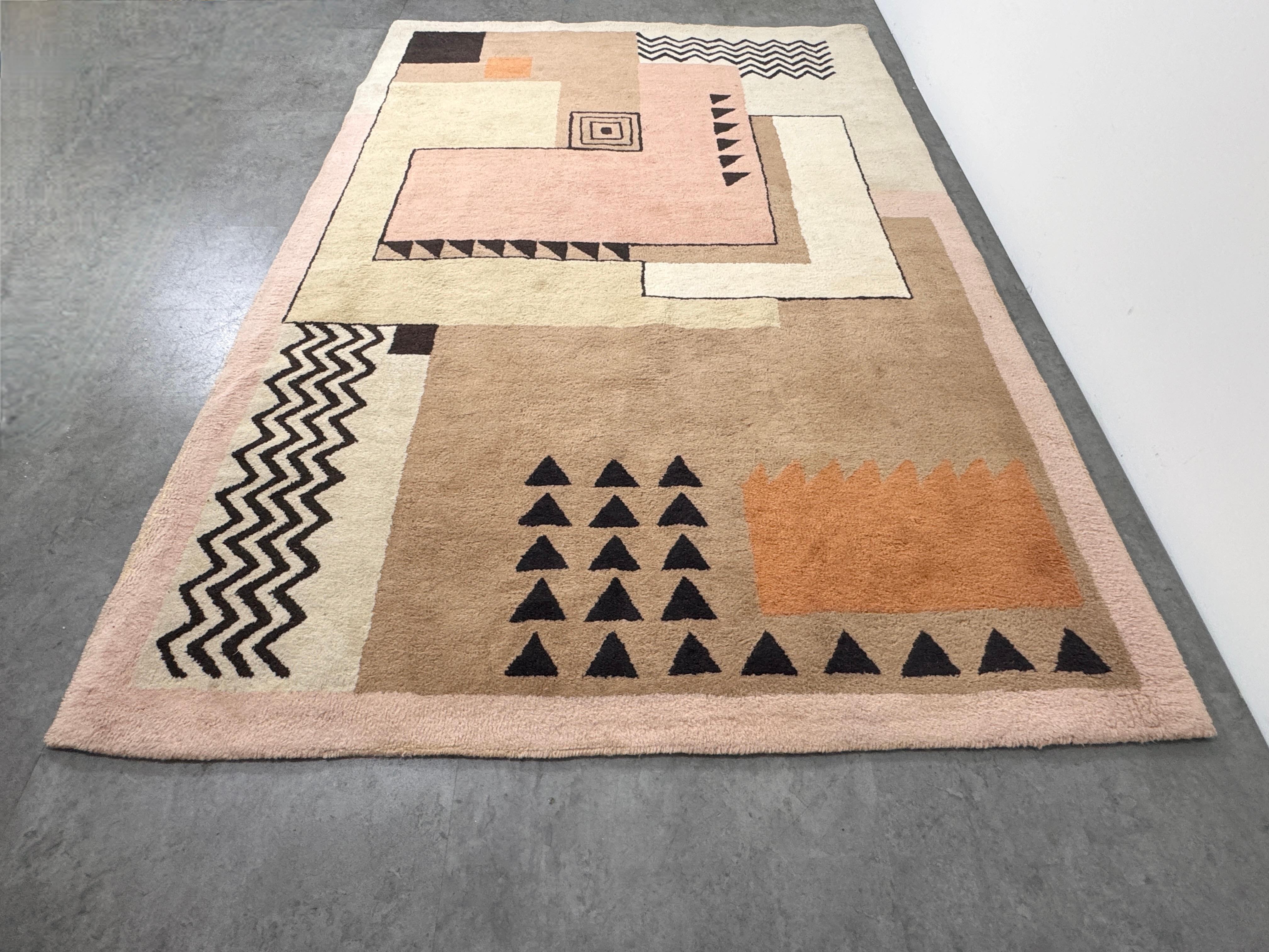 American Vintage Post Modern Art Deco Style Geometric Rectangular Wool Rug Signed JJB 80s