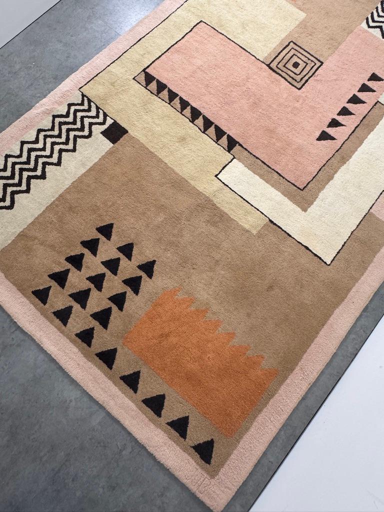 Vintage Post Modern Art Deco Style Geometric Rectangular Wool Rug Signed JJB 80s In Good Condition In Troy, MI