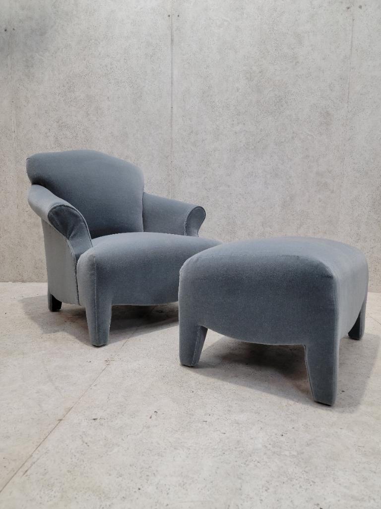 20th Century Vintage Post Modern Donghia Luciano Lounge Chair & Ottoman Newly Upholstered  For Sale