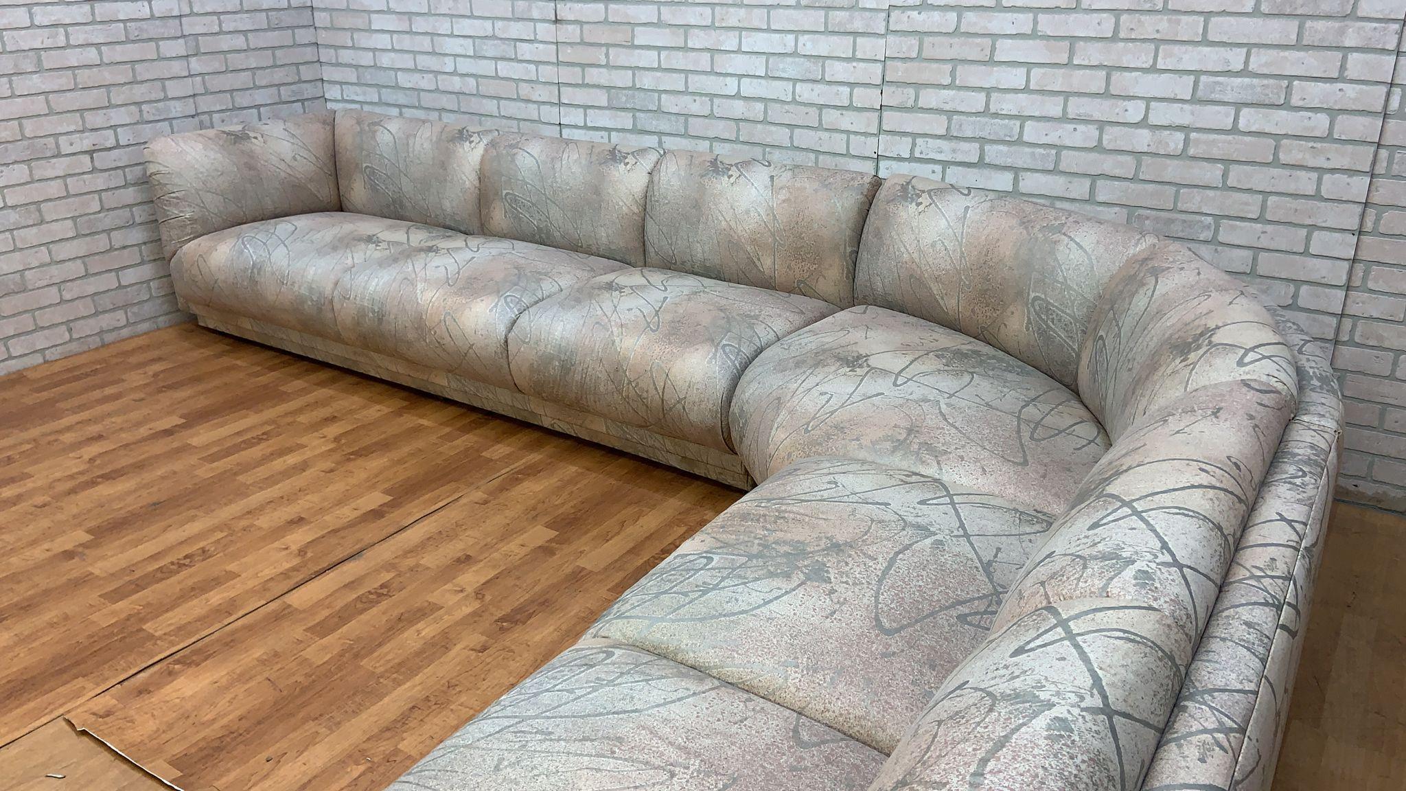 Postmodernes L-förmiges Sofa in Form eines L-Sofas von Bernhardt (amerikanisch) im Angebot
