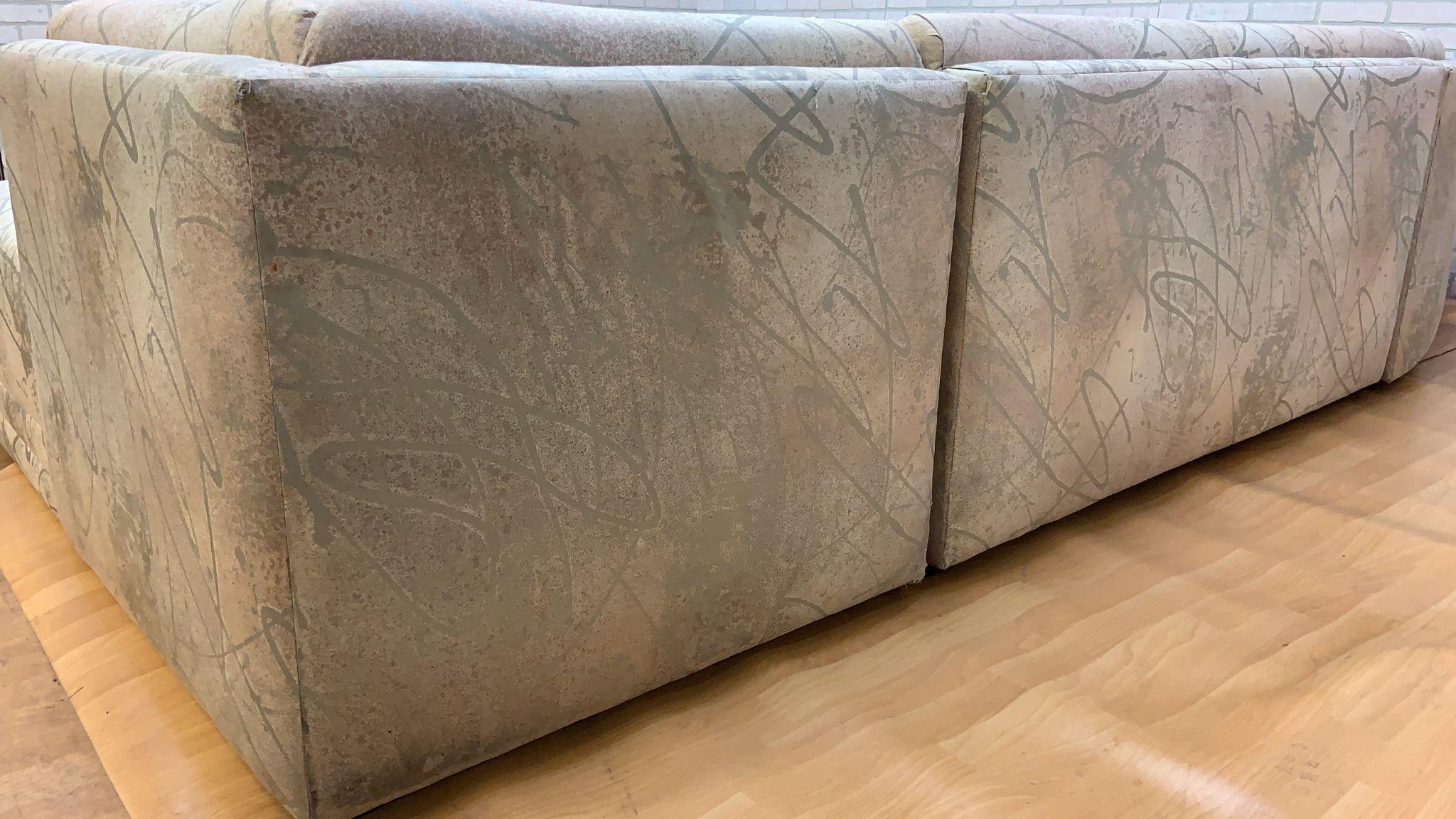 Postmodernes L-förmiges Sofa in Form eines L-Sofas von Bernhardt (Stoff) im Angebot