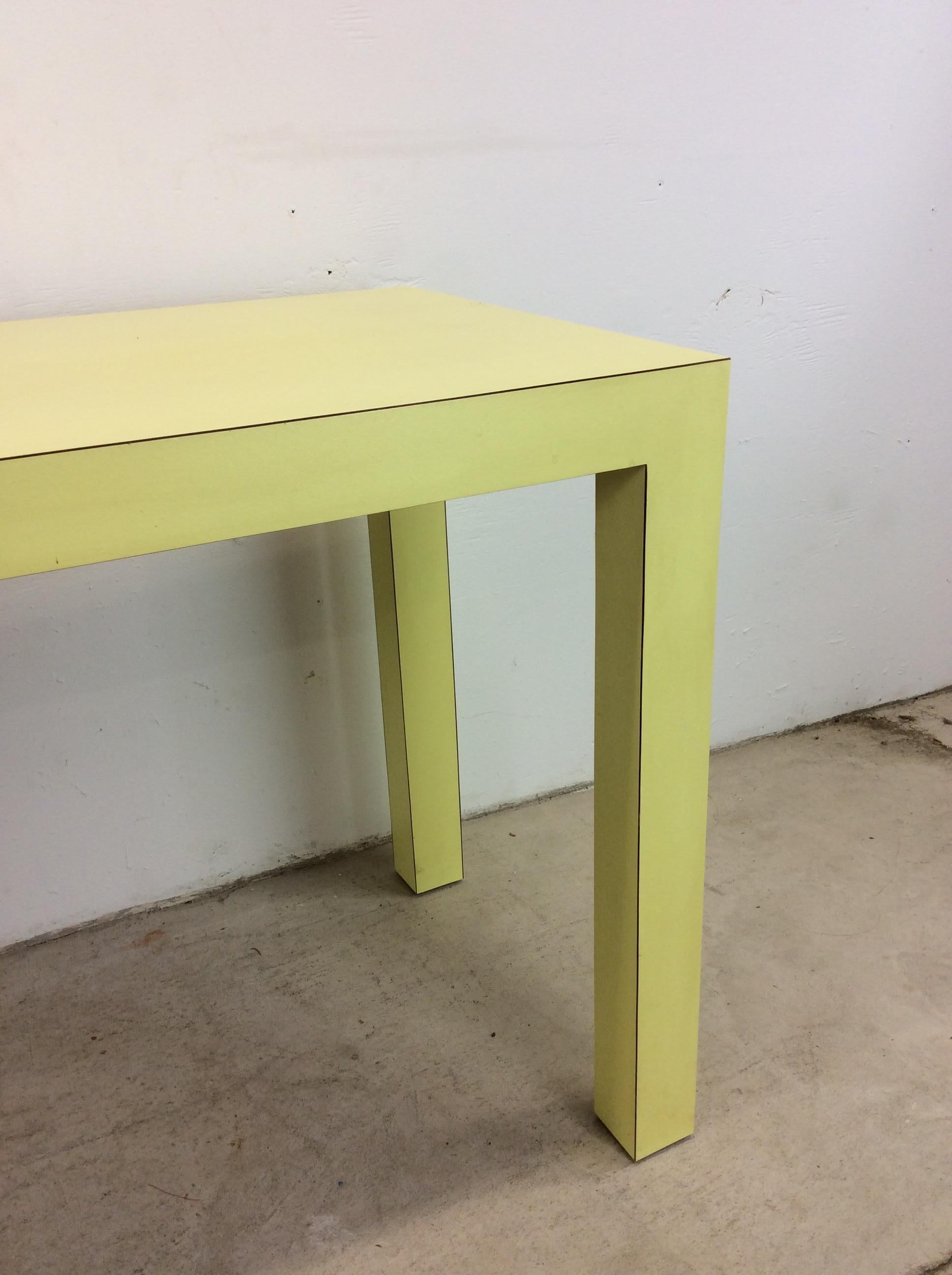 20th Century Vintage Post Modern Lime Green Lacquer Console Sofa Table For Sale