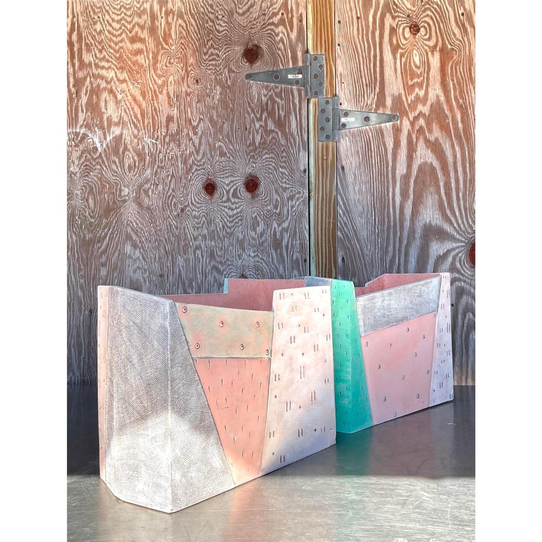 Vasi monumentali in ceramica postmoderni d'epoca - una coppia in vendita 3
