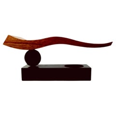 Vaso post-moderno d'epoca in legno di palissandro intagliato a mano, astratto e Ikebana, firmato