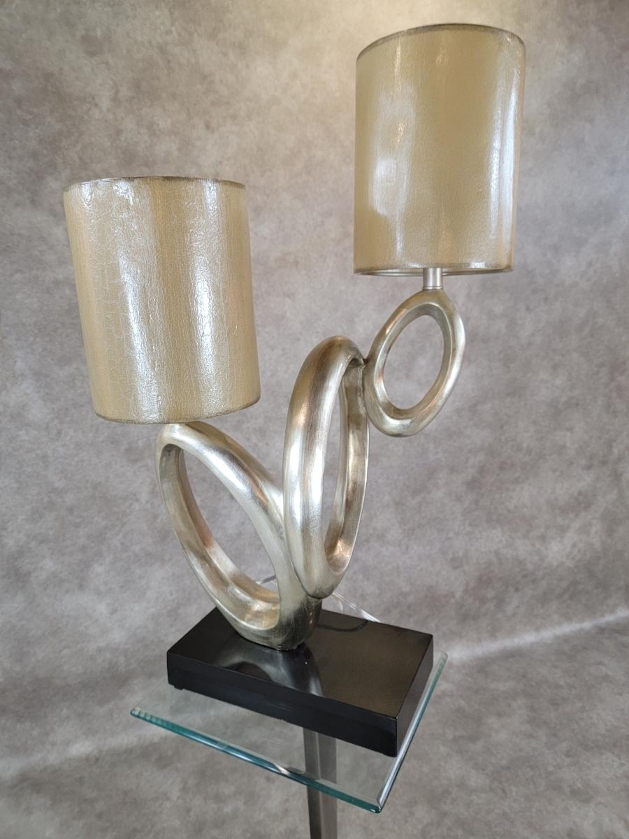 Lámpara de mesa postmoderna vintage de dos luces plateada con base negra Metal en venta