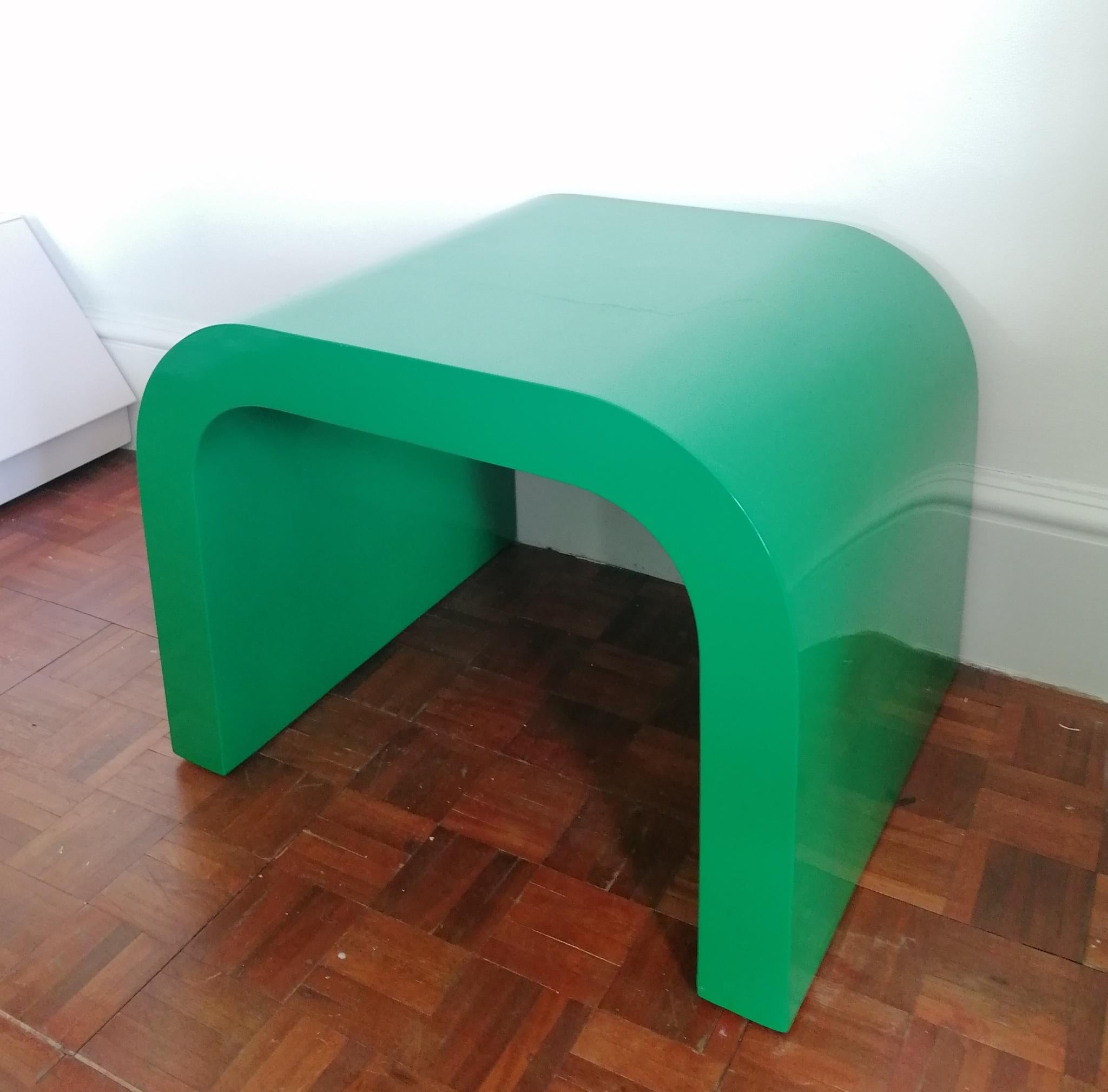 Vintage Postmodern American Emerald Green Lacquered Waterfall Coffee Table 1980s In Good Condition In Hastings, GB