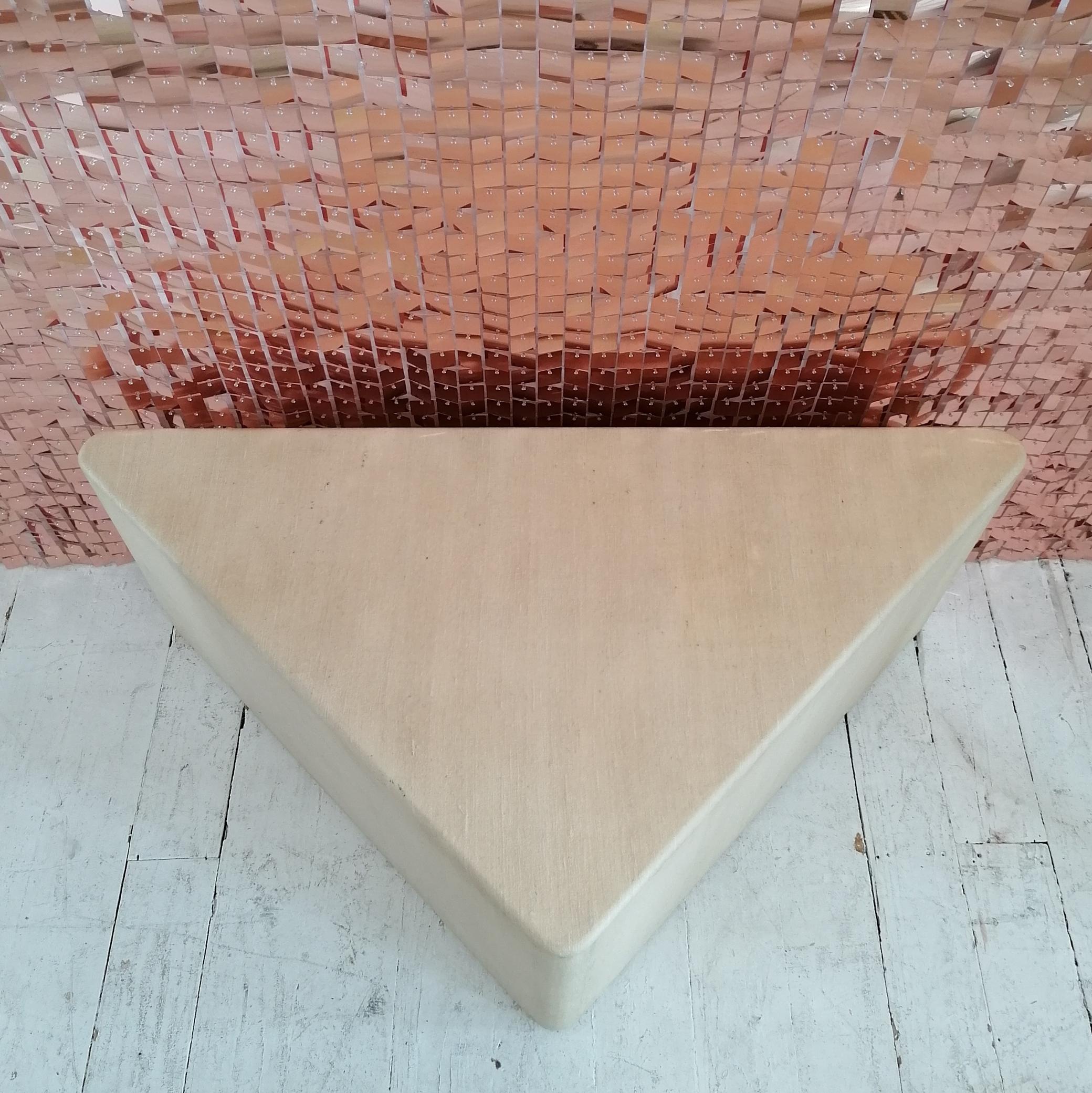 Post-Modern Vintage postmodern American grasscloth triangle coffee table, 1980s For Sale