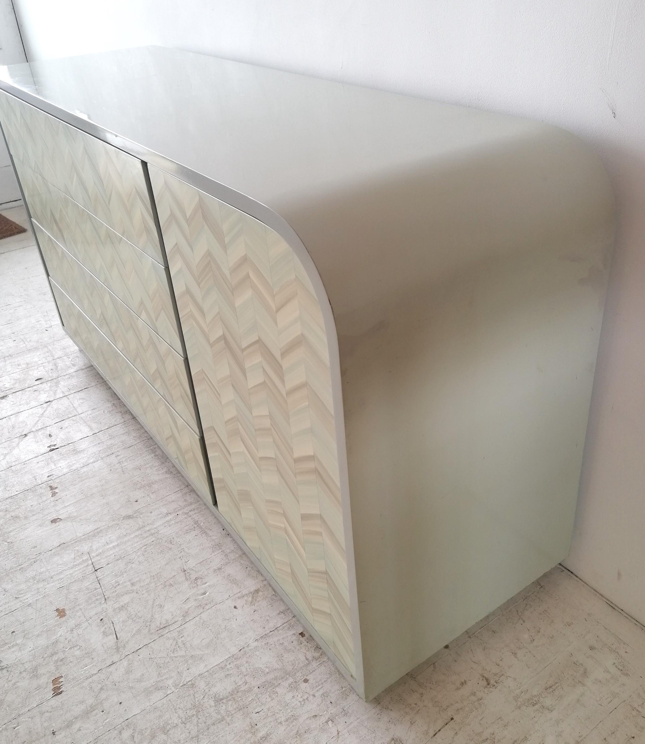 Vintage postmodern American lacquered chevron design sideboard 1980s For Sale 6