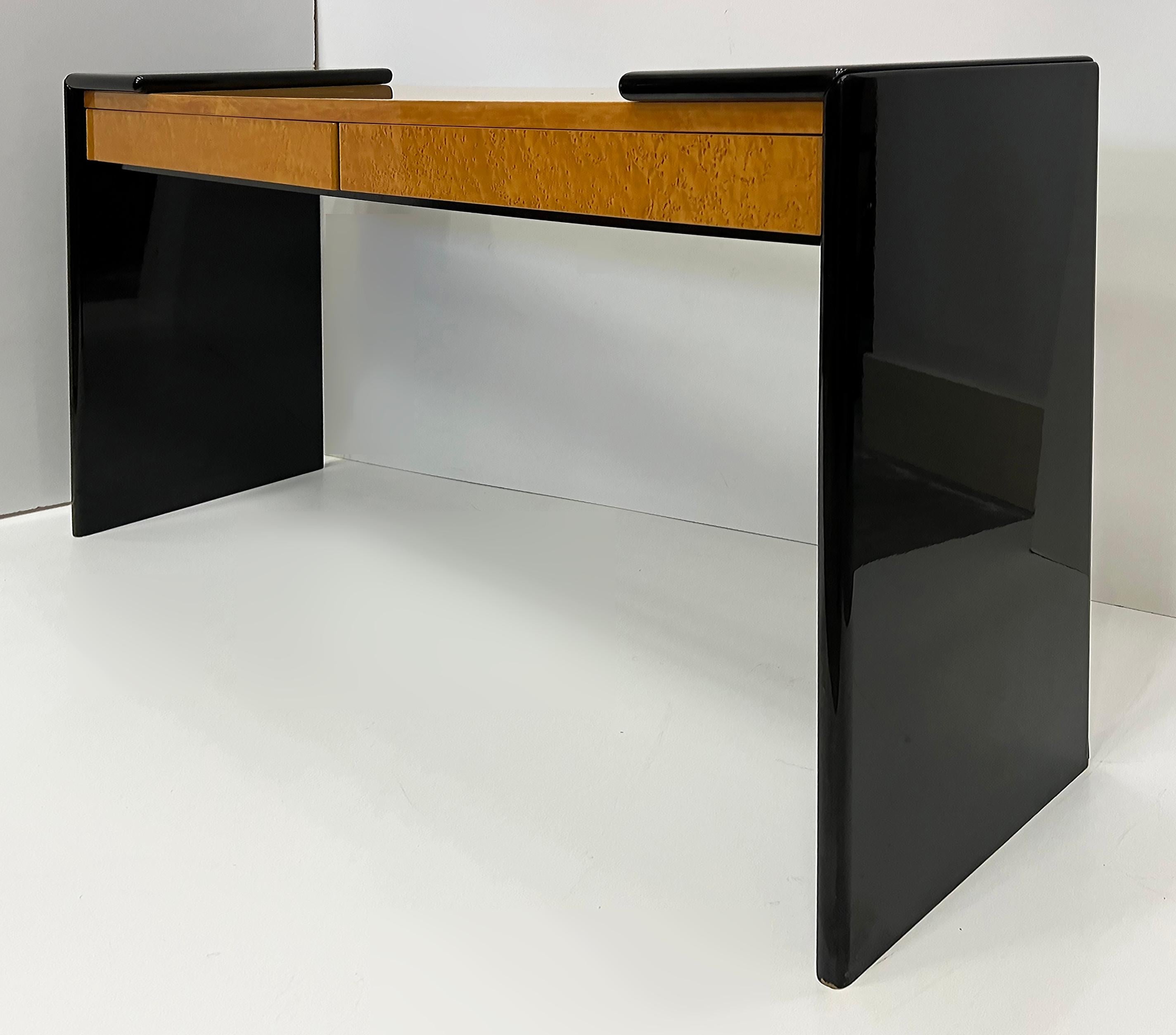 Post-Modern Vintage Postmodern Birdseye Console, Pace Collection Attributed For Sale