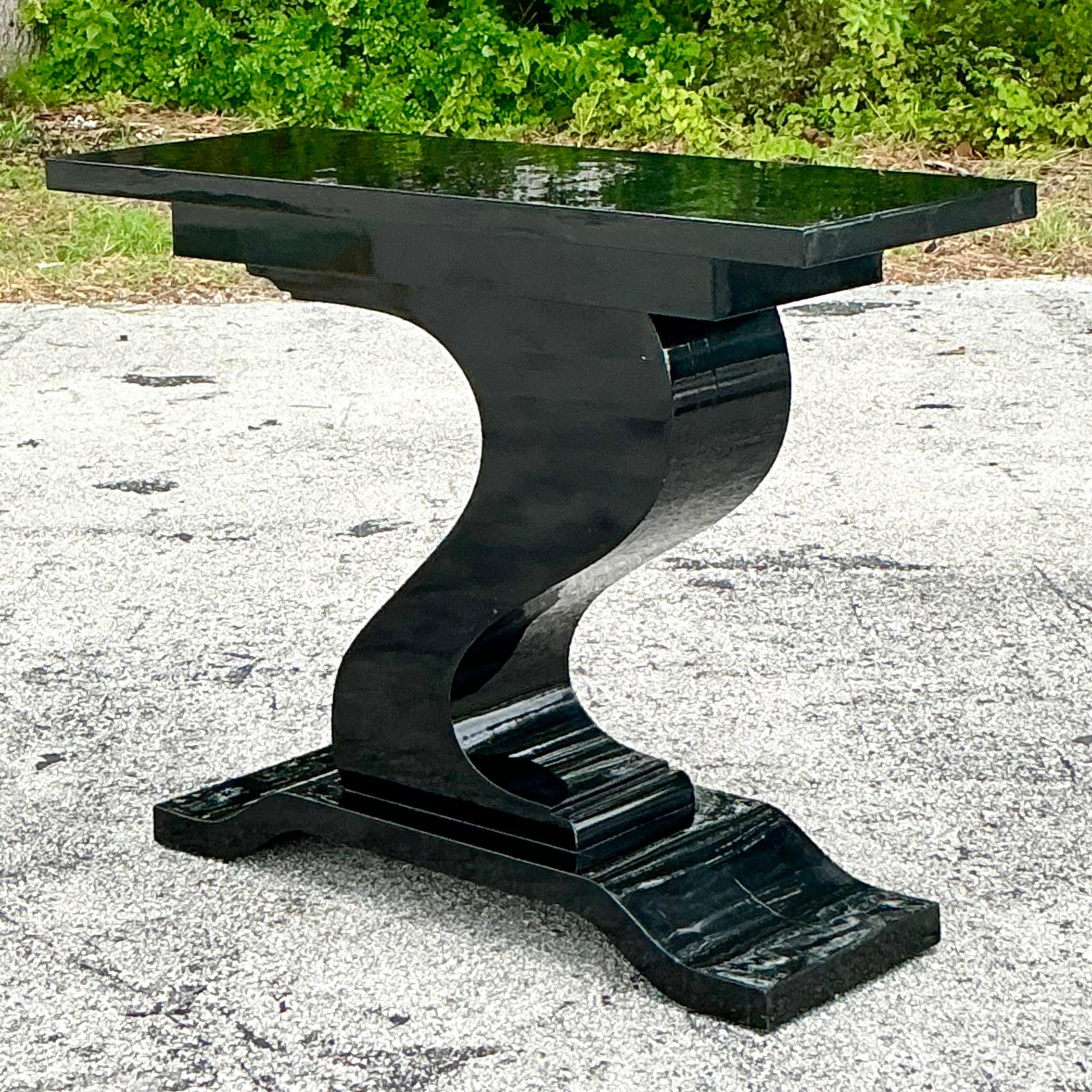 Consola Postmoderna Vintage Lacada en Negro Estadounidense en venta