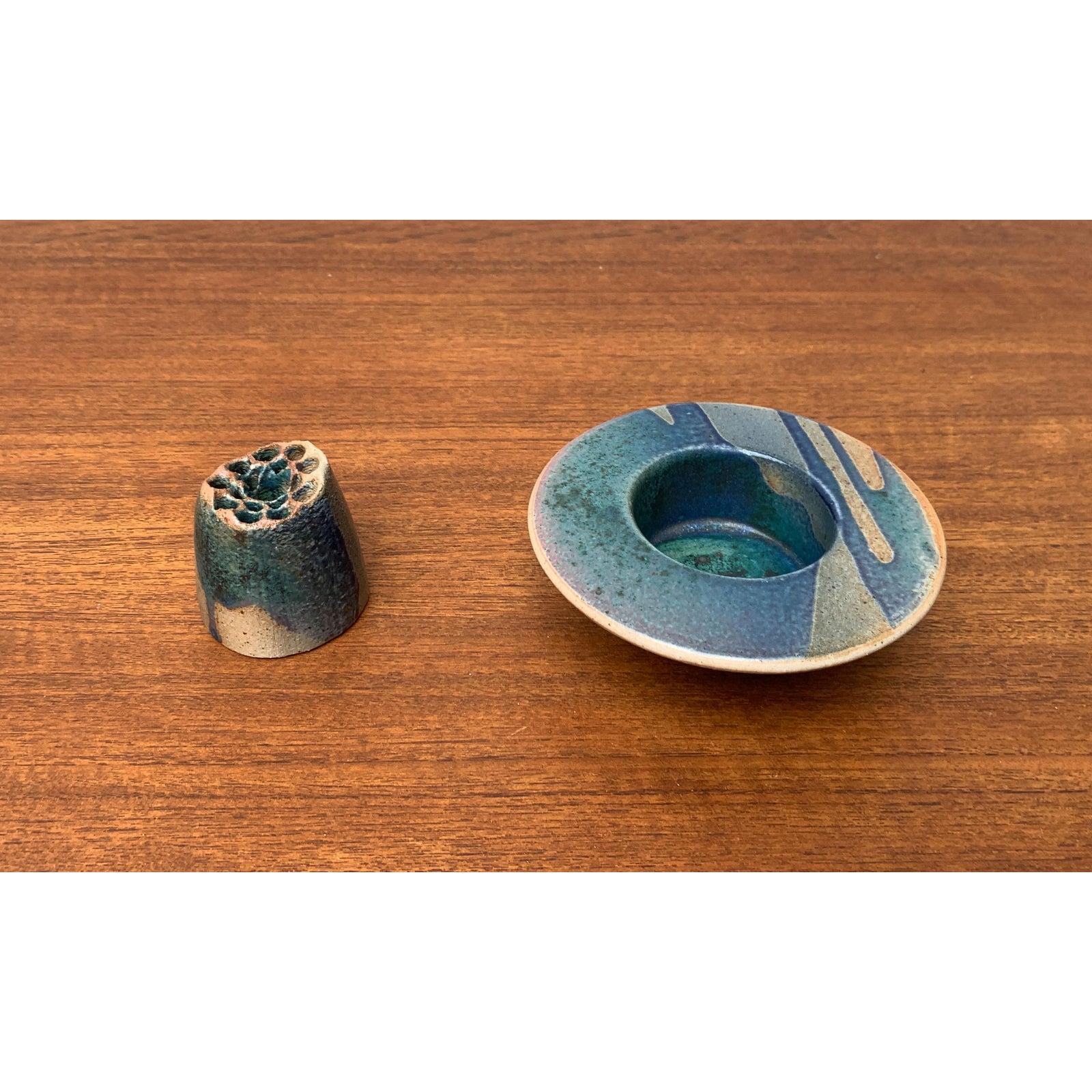Vase à fleurs piqué en céramique postmoderne, années 1980 en vente 5