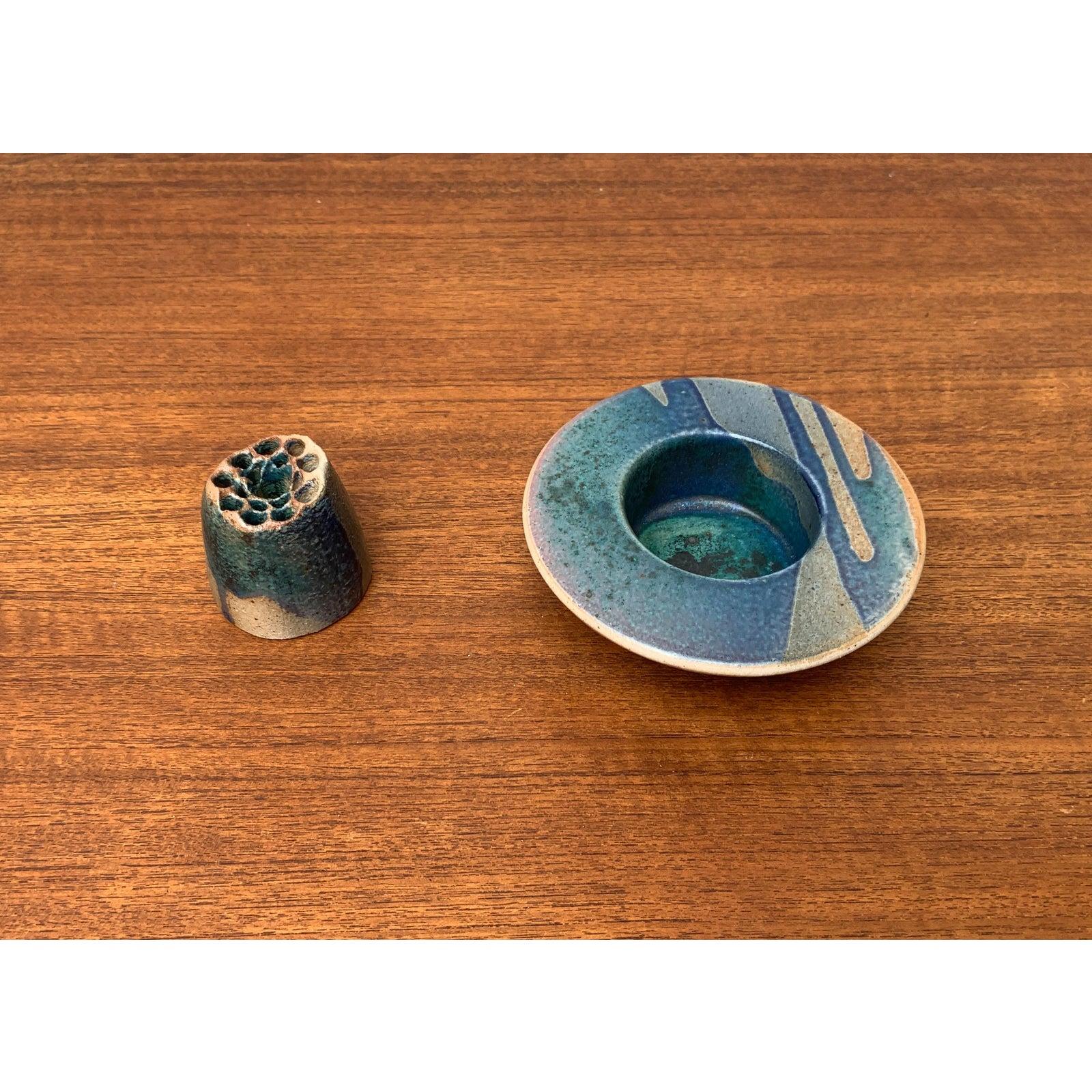 20ième siècle Vase à fleurs piqué en céramique postmoderne, années 1980 en vente