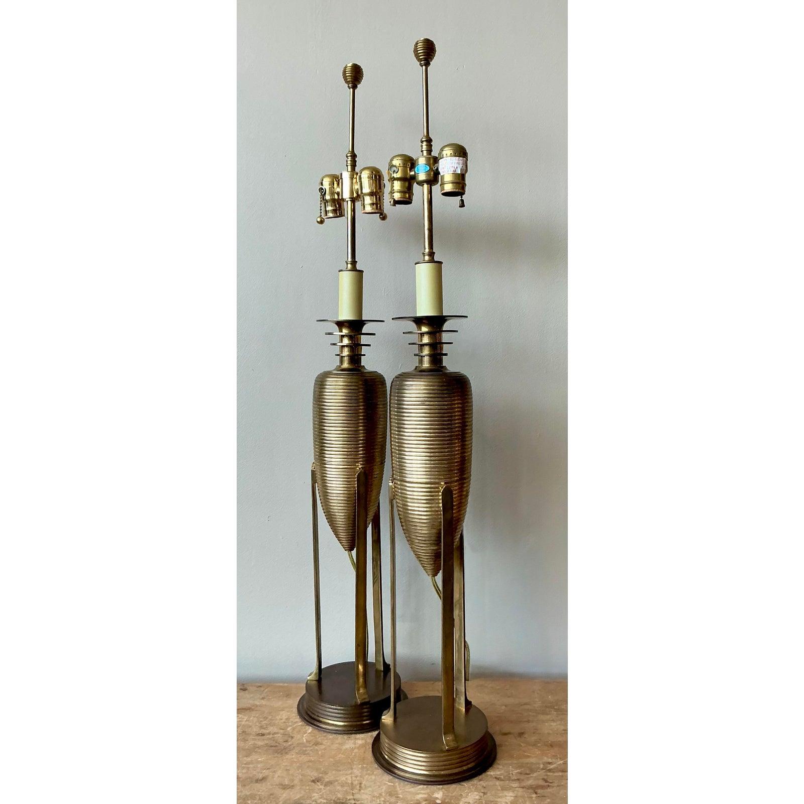 Vintage Postmodern Chapman Brass Lamps - A Pair im Angebot 3
