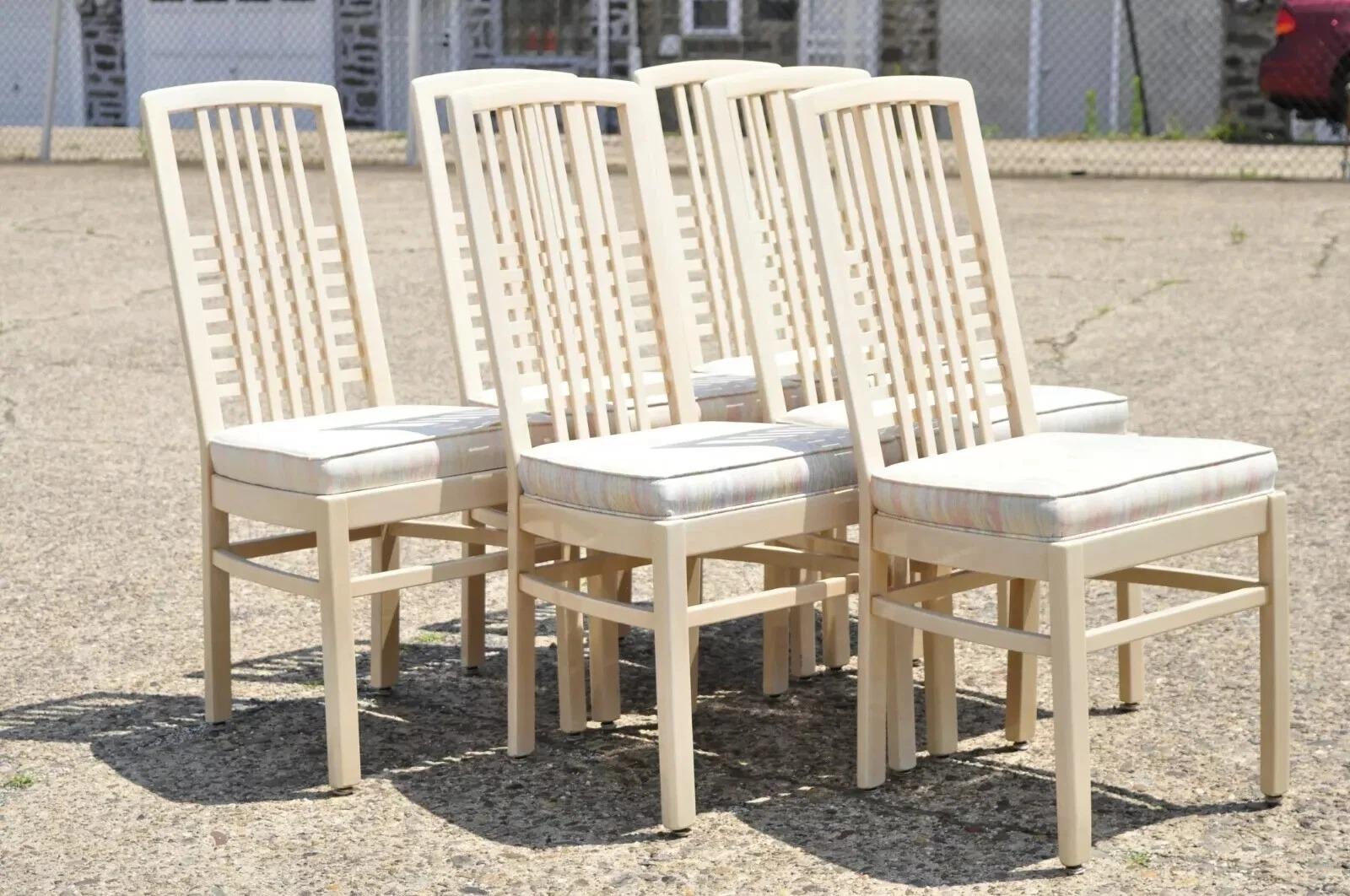 Sedie da pranzo postmoderne laccate crema con schienale a doghe - Set di 6 in vendita 5