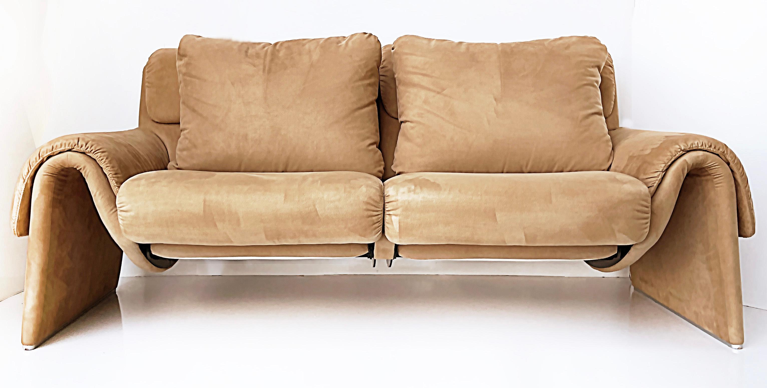 Post-Modern Vintage Postmodern De Sede 2 Seat Sofa Model DS 2011 Chaise Lounge