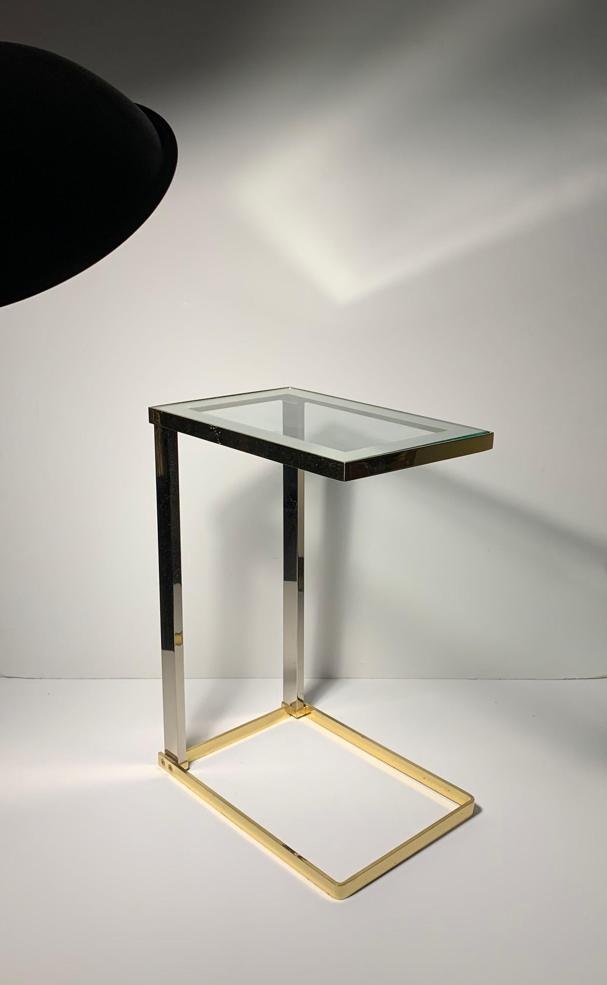 Vintage Postmodern DIA Cantilever Brass / Chrome Side End Table In Good Condition For Sale In Chicago, IL