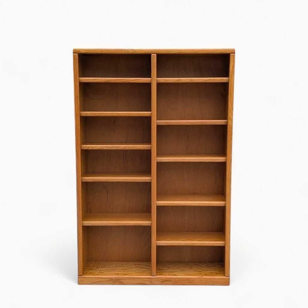 Bibliothèque postmoderne à double colonne en chêne, finition naturelle, États-Unis, vers 1980 en vente 7