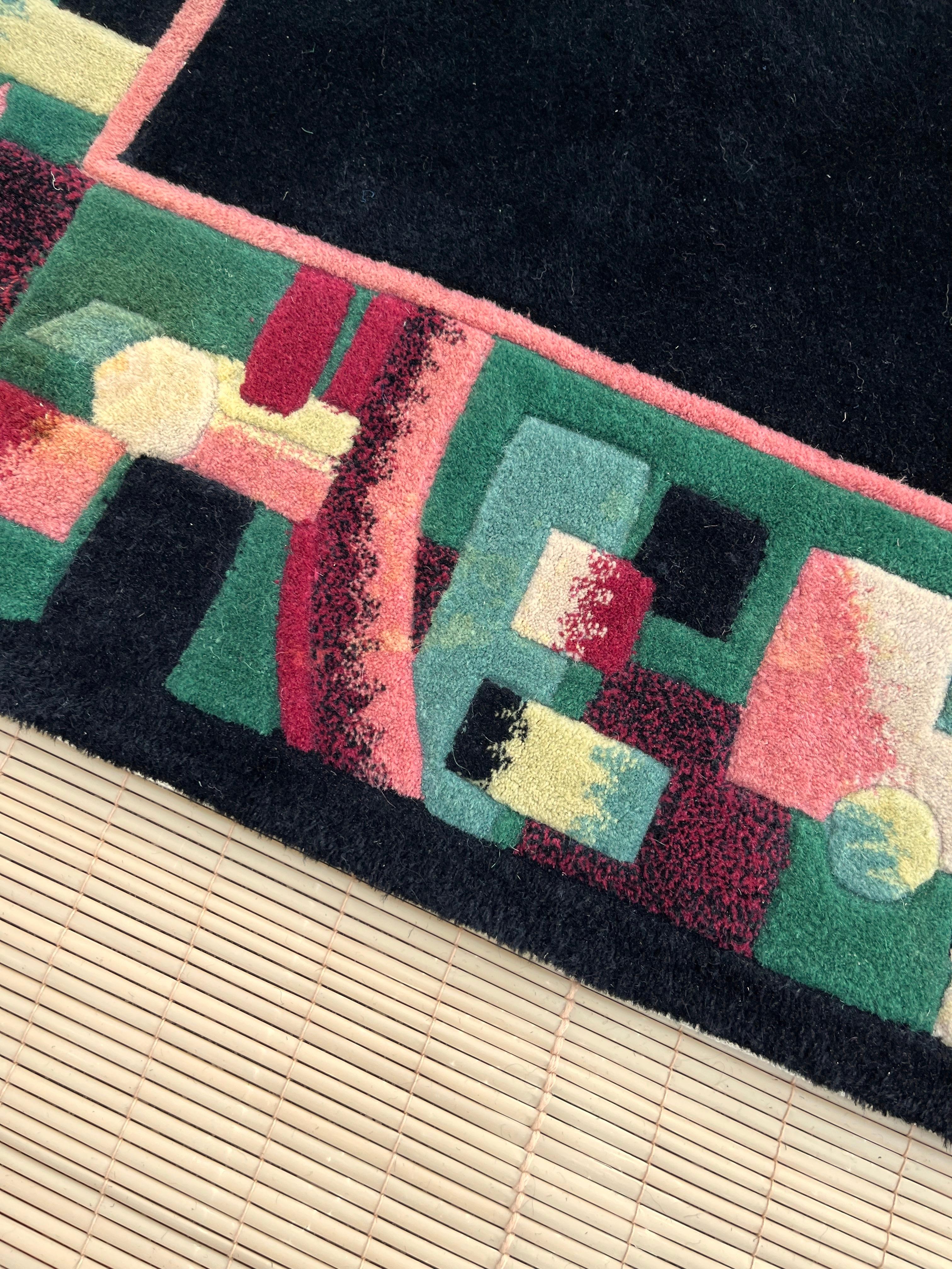Vintage Postmodern Geometric Area Rug, circa 1980s  In Good Condition For Sale In Miami, FL