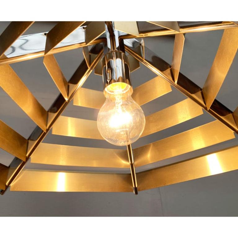Lampada a sospensione lamellare geometrica postmoderna d'epoca, anni '80 in vendita 4