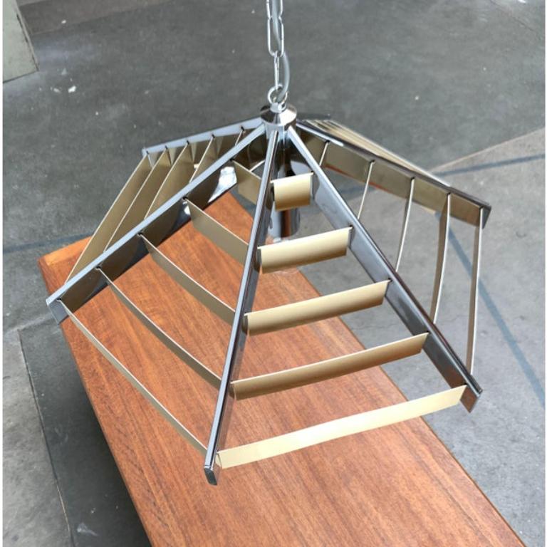 Lampada a sospensione lamellare geometrica postmoderna d'epoca, anni '80 in vendita 1