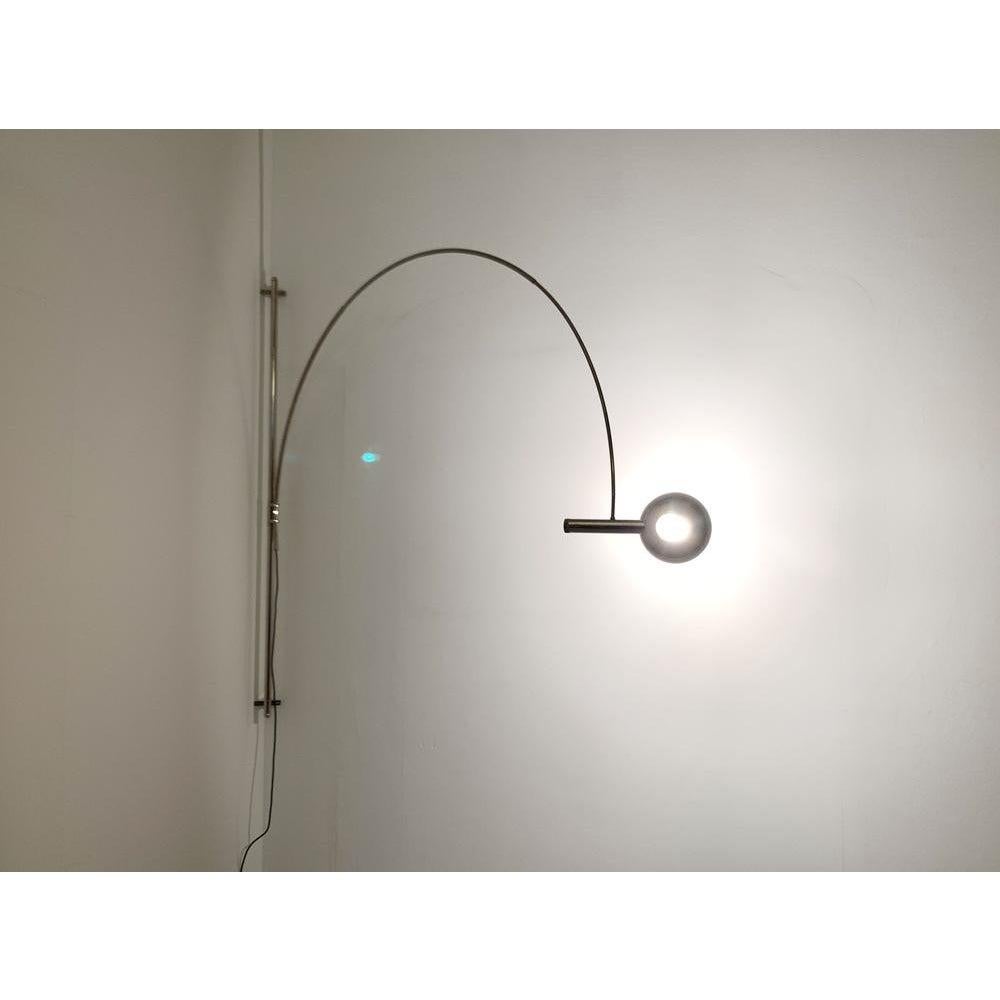 Lampada da parete ad arco postmoderna tedesca Una di Florian Schulz in vendita 5