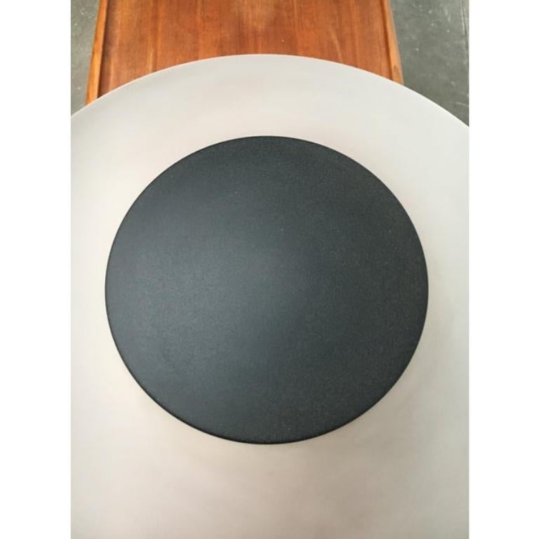 Lámpara de mesa postmoderna vintage de vidrio y metal, años 80 siglo XX en venta